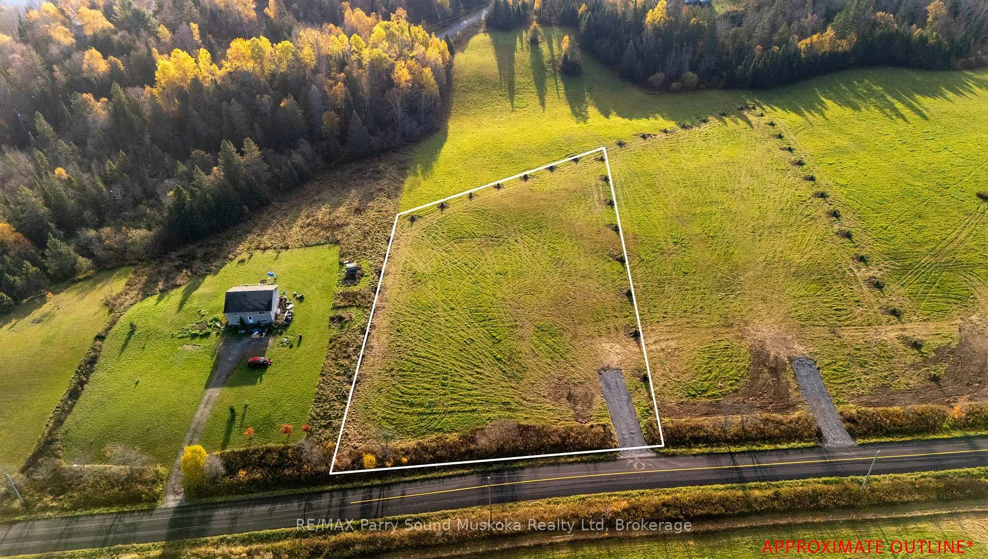 Photo 3 of 271 Balsam Road, McKellar — HOMEH