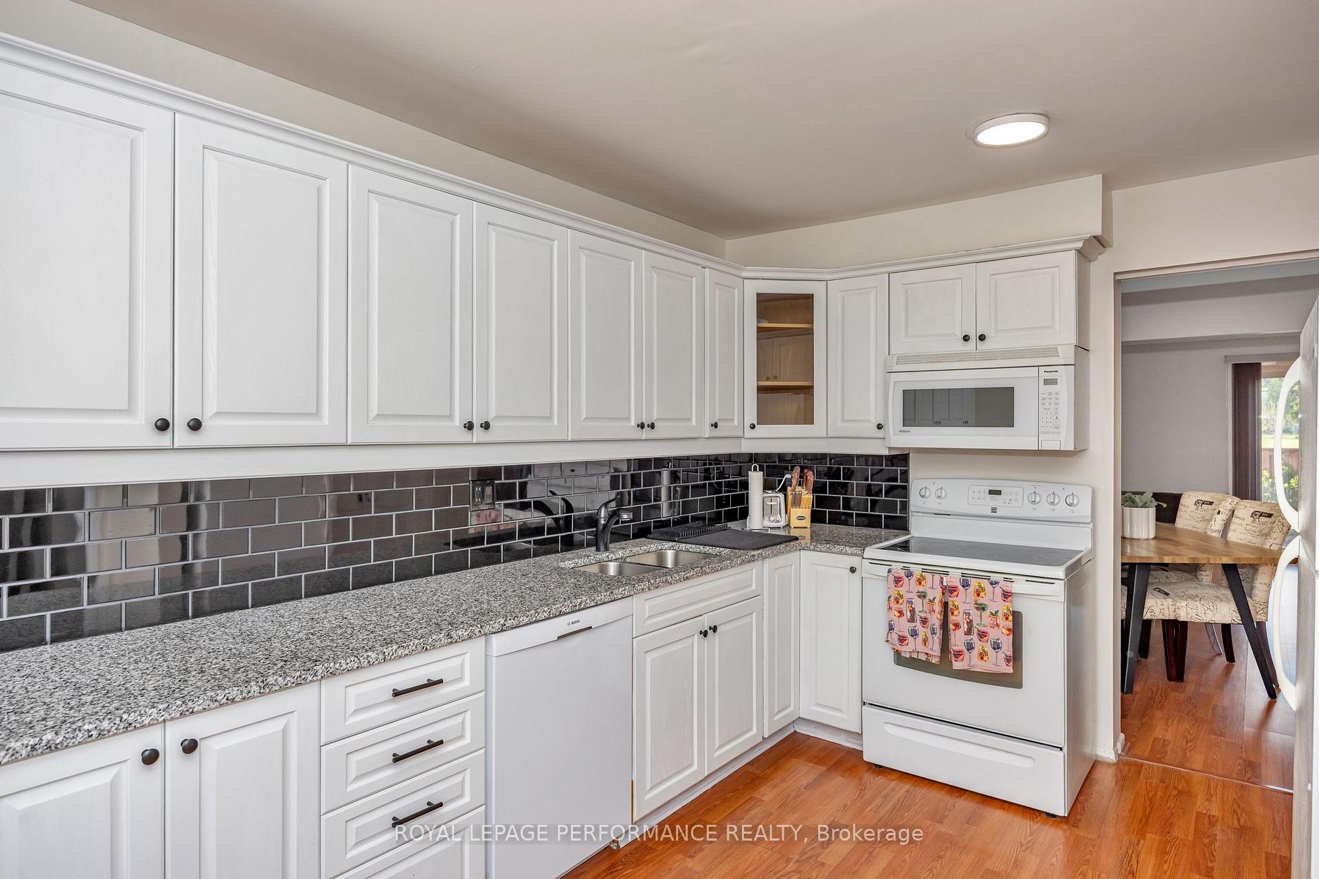 Photo 4 of Unit 56, 820 Cahill Drive W, Ottawa, Hunt Club — HOMEH