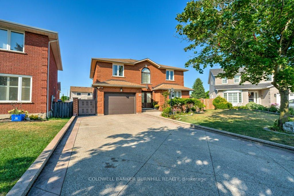 Photo 23 of 27 Pinewoods Drive, Hamilton, Stoney Creek Mountain — HOMEH