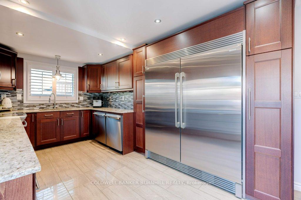 Photo 14 of 27 Pinewoods Drive, Hamilton, Stoney Creek Mountain — HOMEH