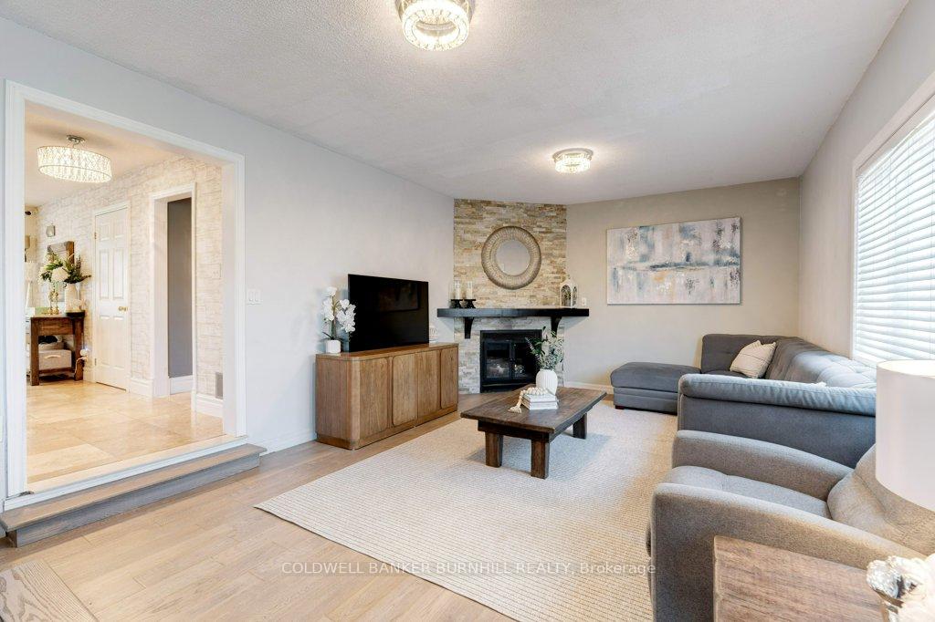 Photo 18 of 27 Pinewoods Drive, Hamilton, Stoney Creek Mountain — HOMEH