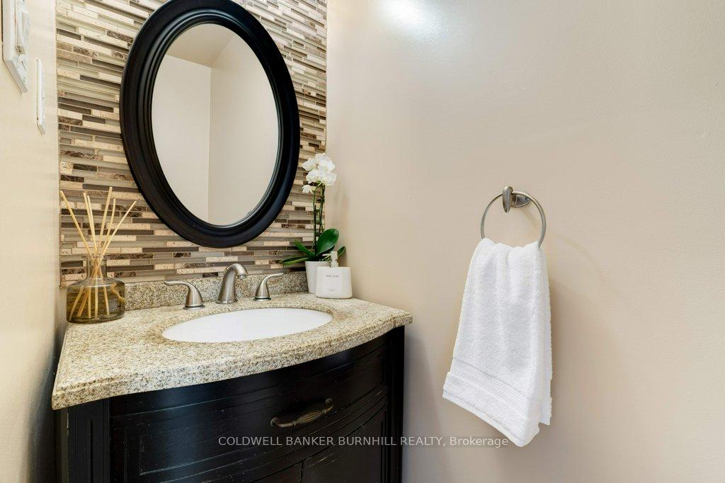 Photo 21 of 27 Pinewoods Drive, Hamilton, Stoney Creek Mountain — HOMEH