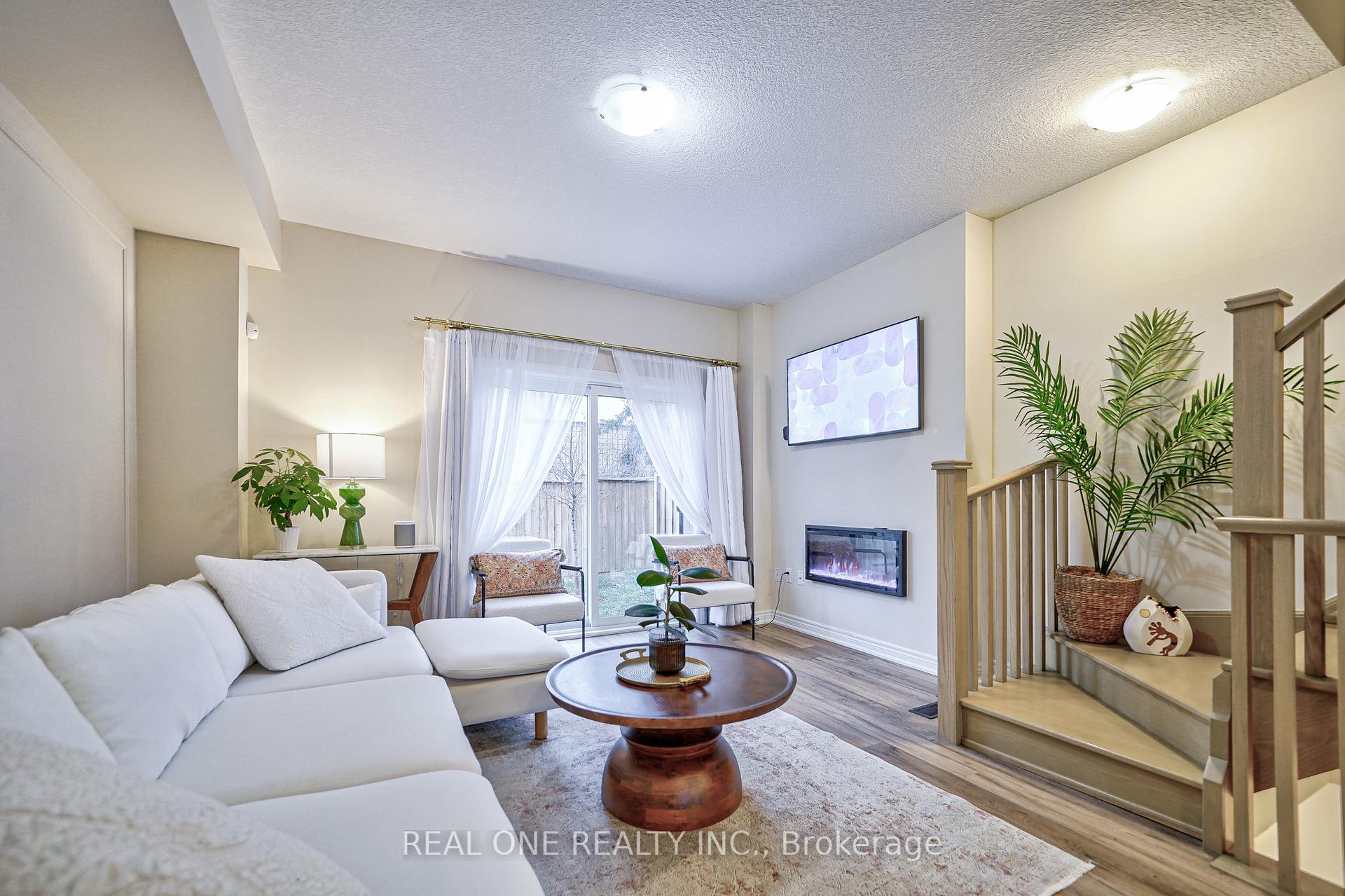 Photo 4 of Unit 10, 527 Shaver Road, Hamilton, Ancaster — HOMEH