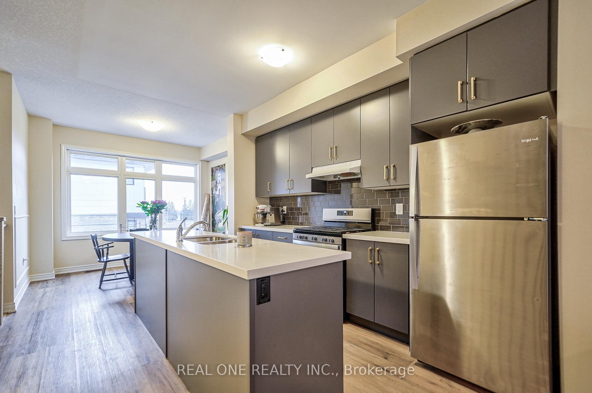 Photo 12 of Unit 10, 527 Shaver Road, Hamilton, Ancaster — HOMEH
