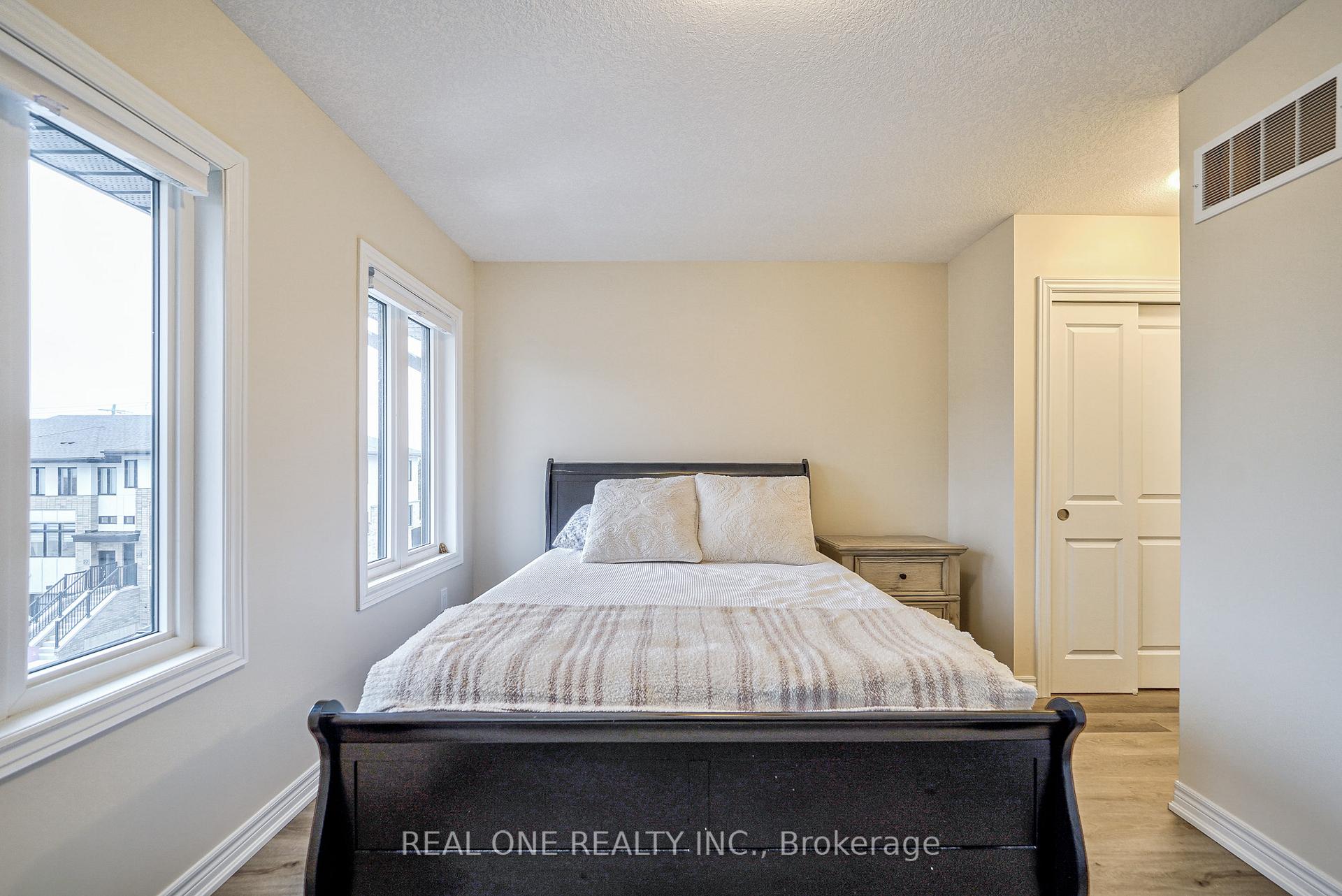 Photo 21 of Unit 10, 527 Shaver Road, Hamilton, Ancaster — HOMEH