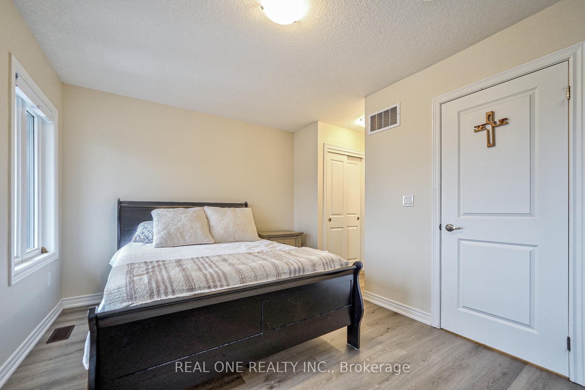 Photo 22 of Unit 10, 527 Shaver Road, Hamilton, Ancaster — HOMEH