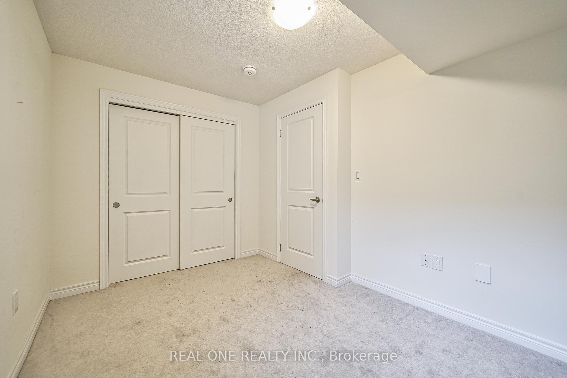 Photo 28 of Unit 10, 527 Shaver Road, Hamilton, Ancaster — HOMEH