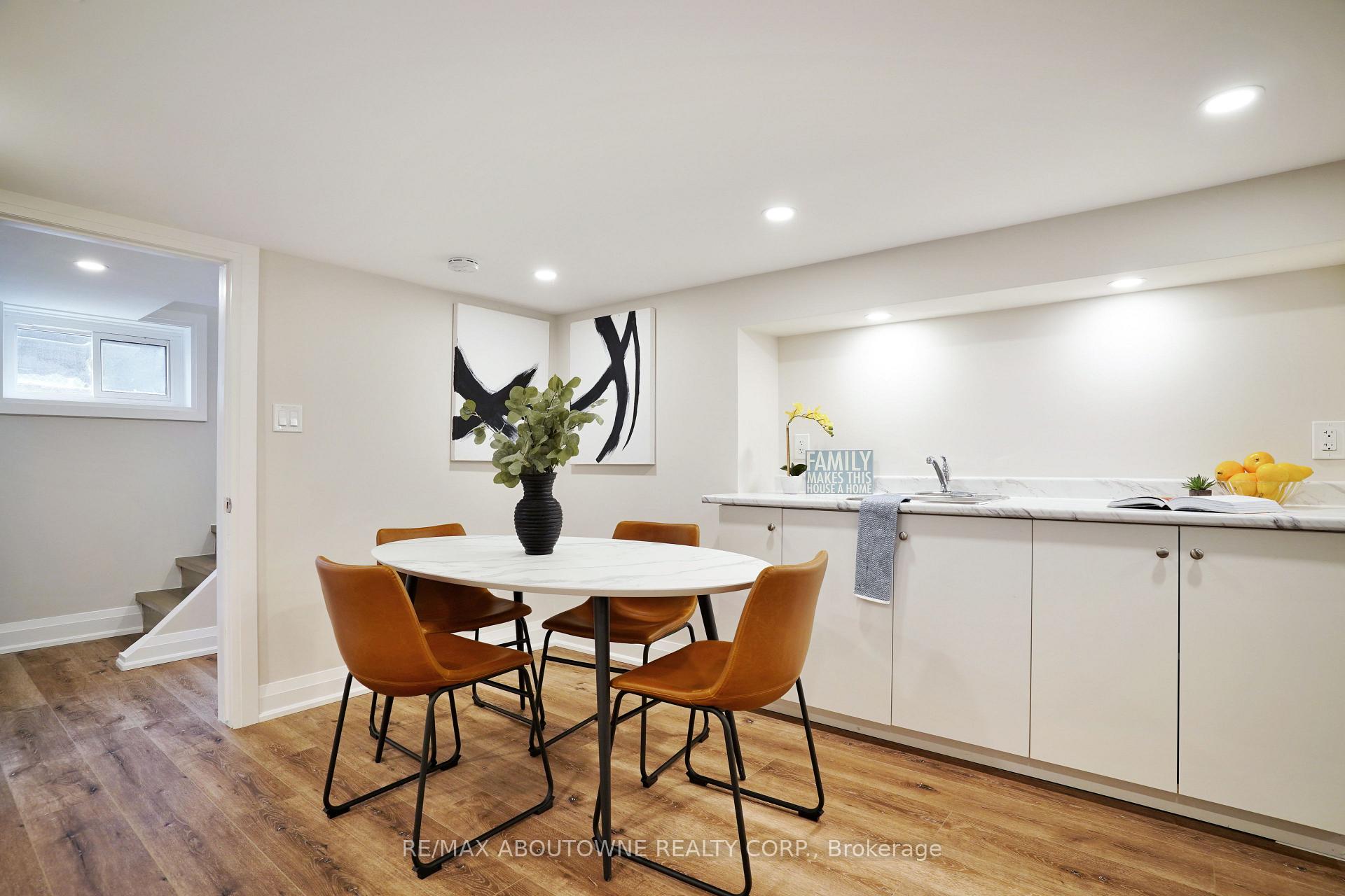 Photo 10 of 96 Mohawk Road E, Hamilton, Greeningdon — HOMEH