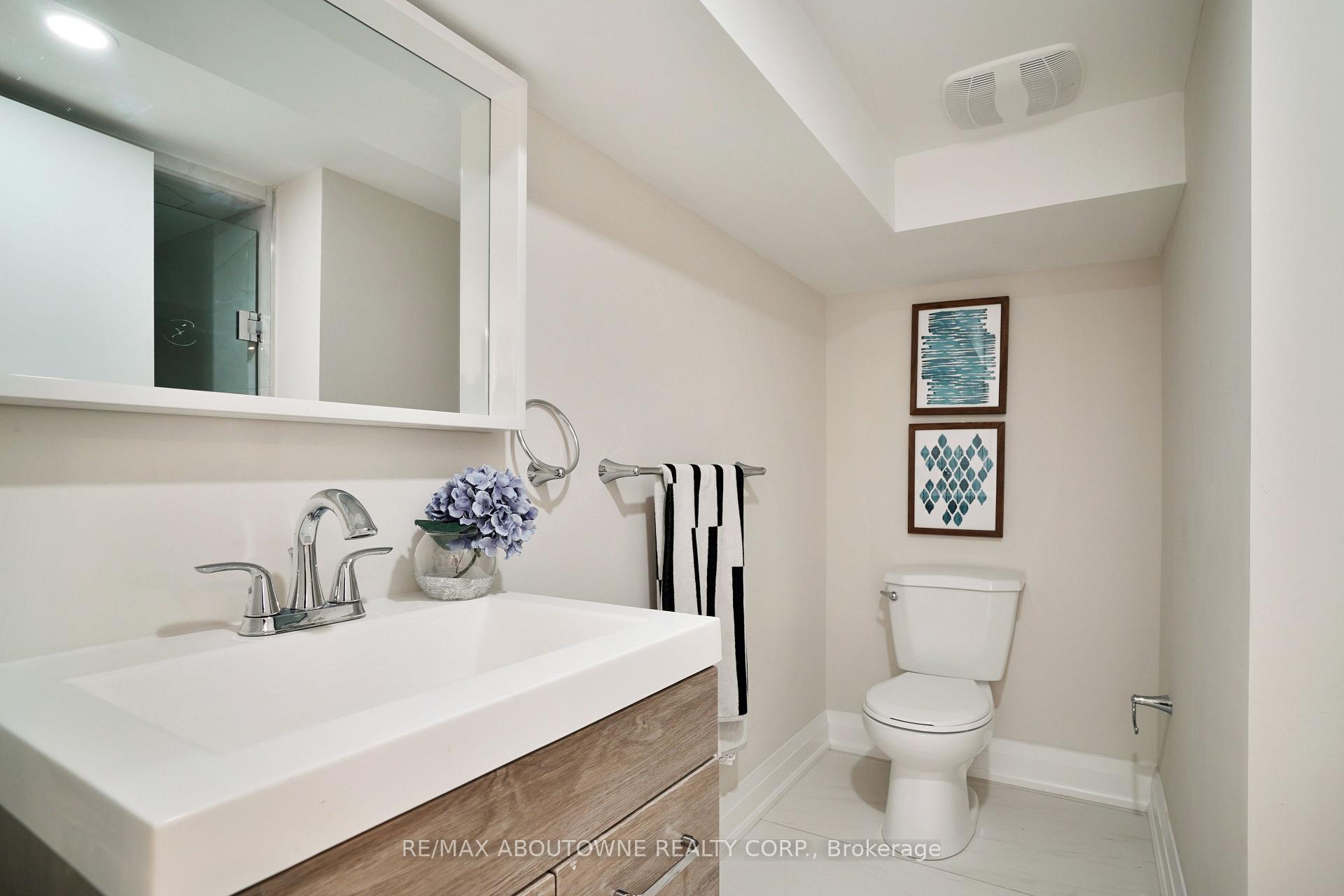 Photo 14 of 96 Mohawk Road E, Hamilton, Greeningdon — HOMEH