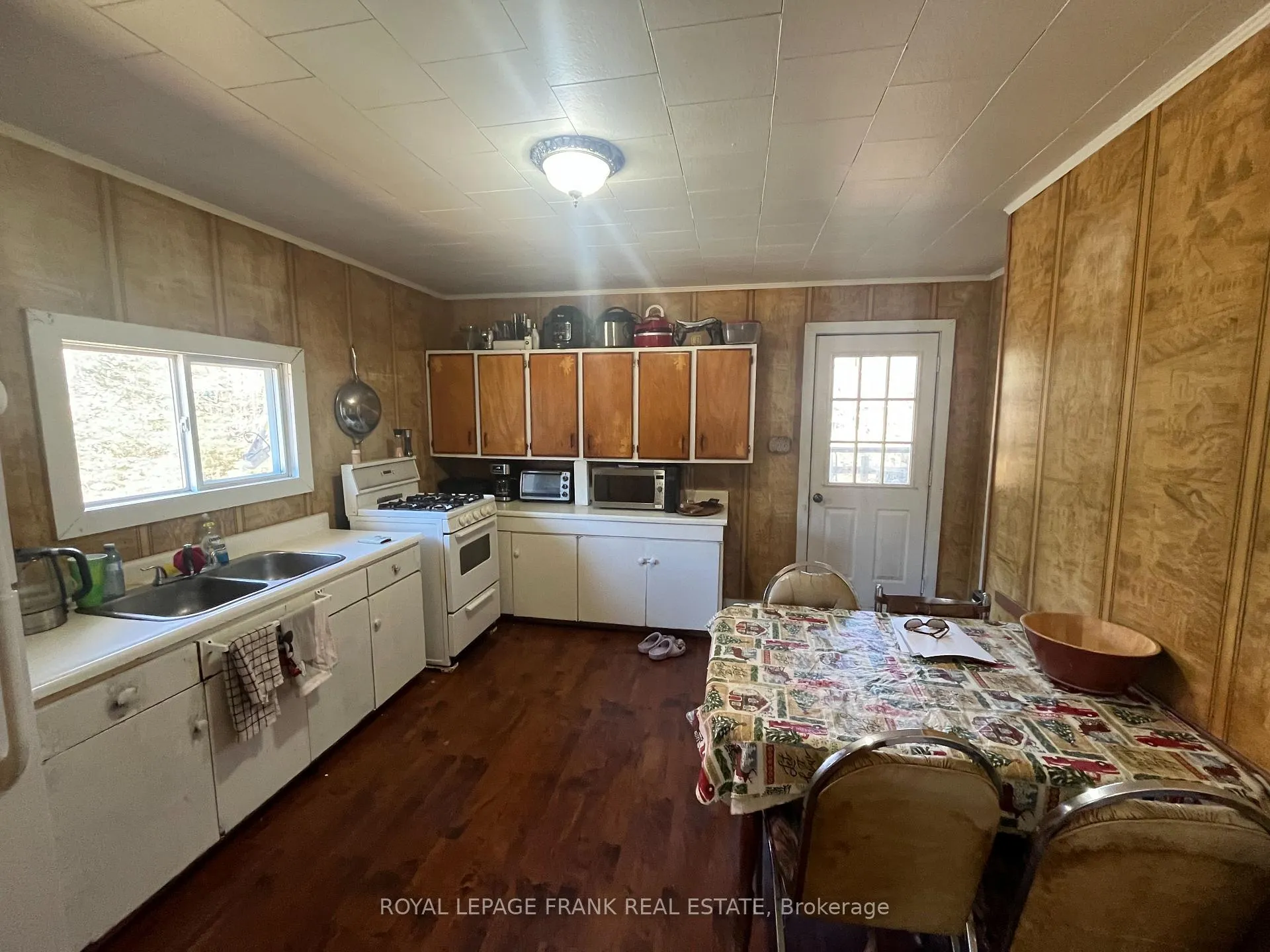 Photo 7 of 27668 Hwy 28, Faraday — HOMEH