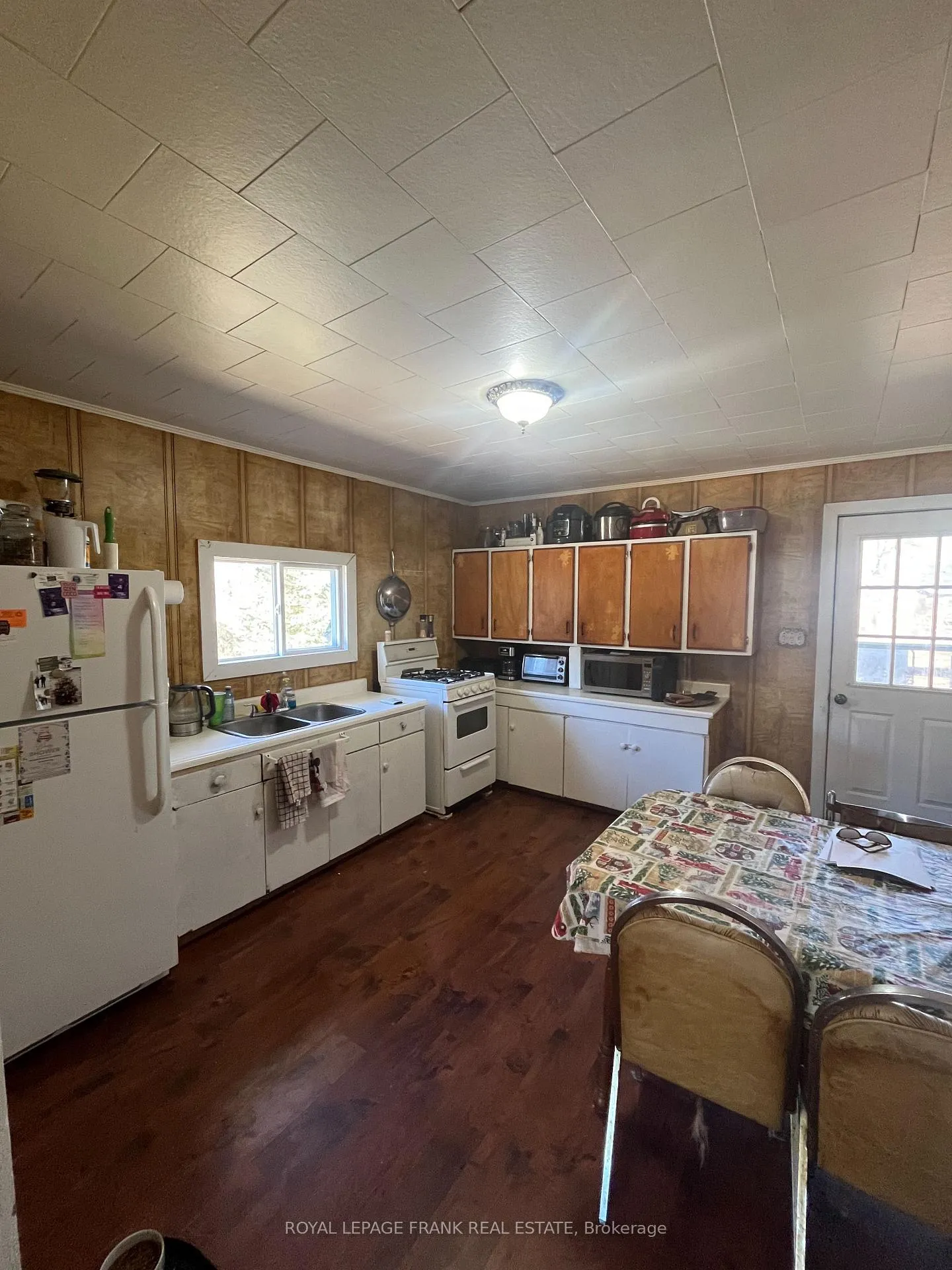 Photo 8 of 27668 Hwy 28, Faraday — HOMEH