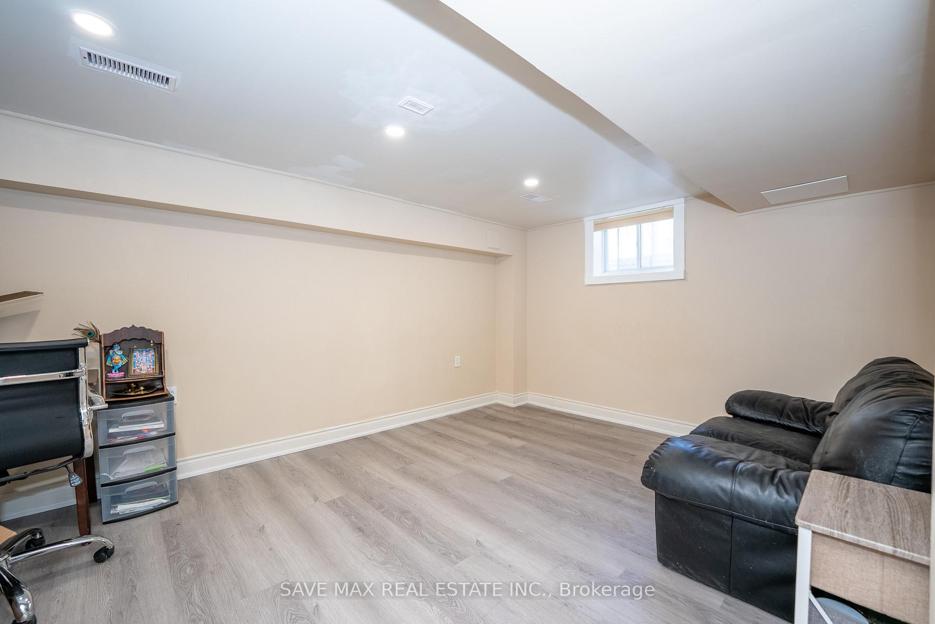 Photo 18 of 69 Eldomar Avenue, Brampton, Brampton East — HOMEH
