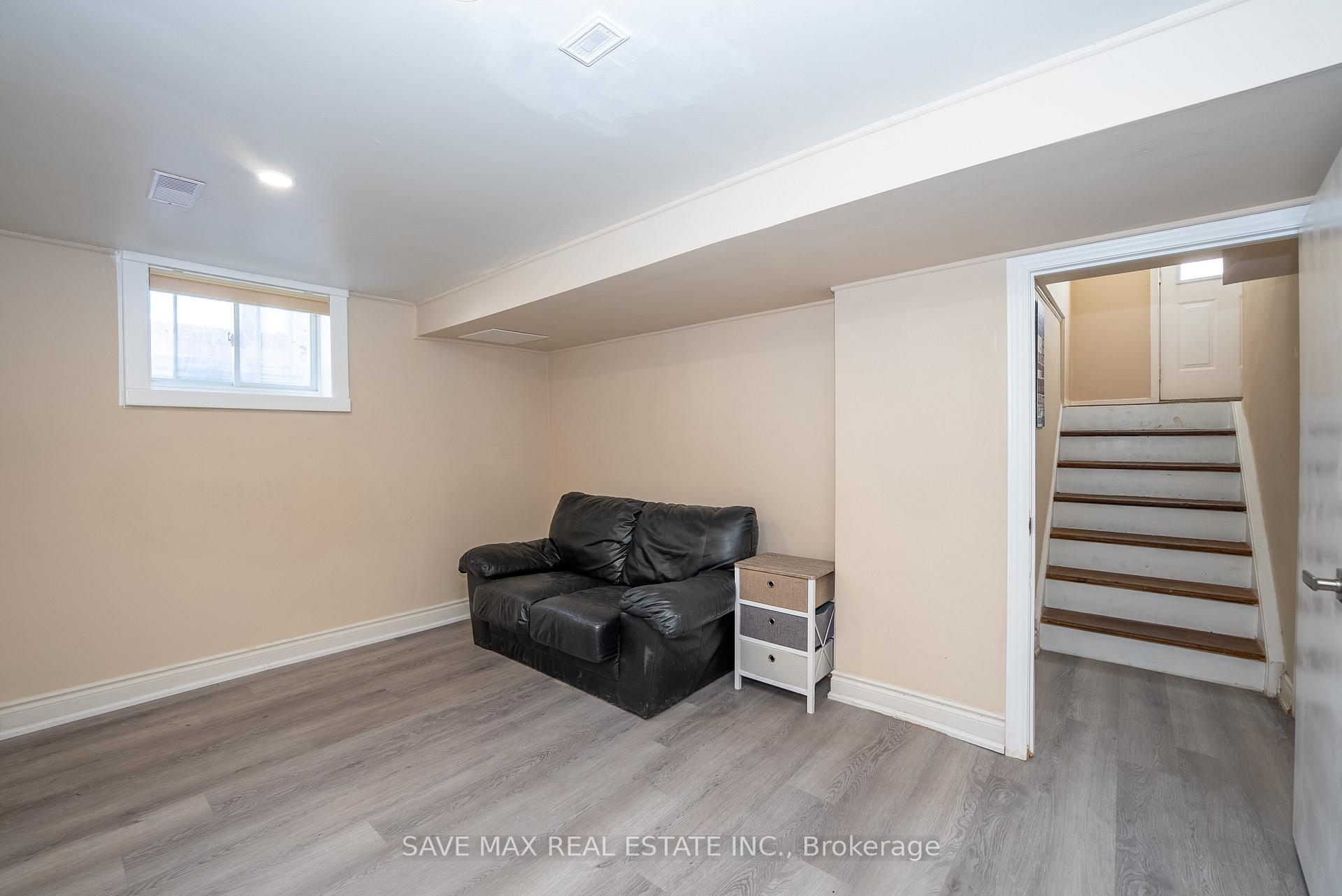 Photo 17 of 69 Eldomar Avenue, Brampton, Brampton East — HOMEH