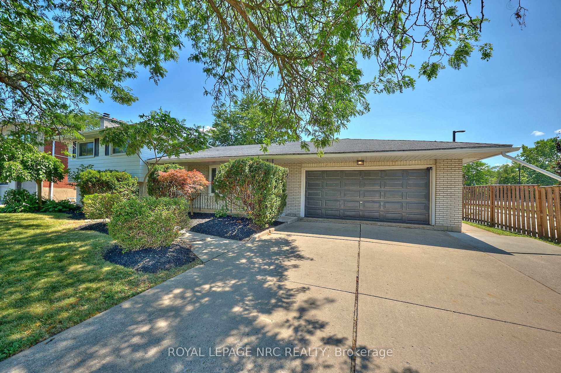Photo 3 of 22 Oakridge Avenue, St. Catharines, Glendale/Glenridge — HOMEH