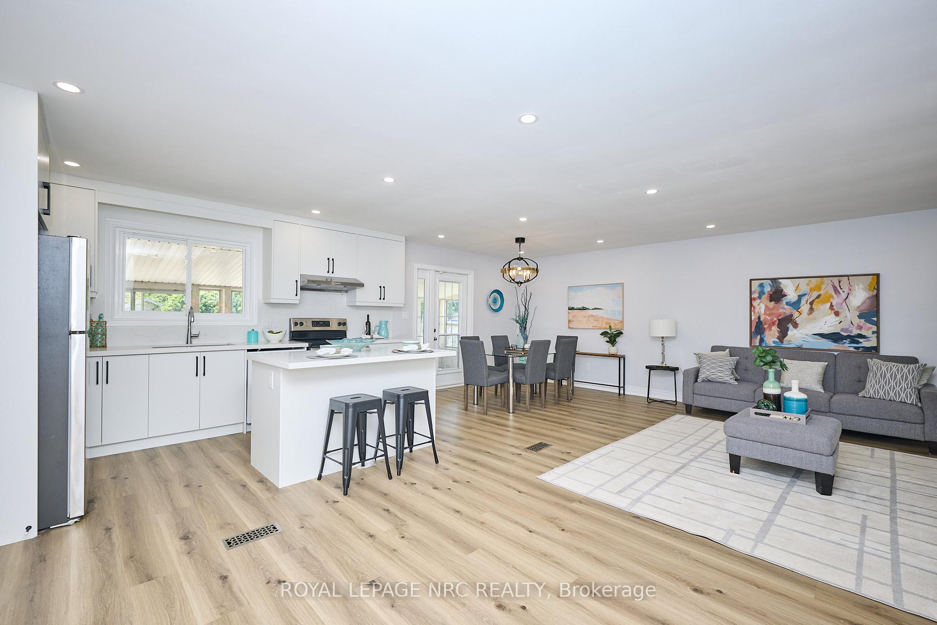 Photo 6 of 22 Oakridge Avenue, St. Catharines, Glendale/Glenridge — HOMEH
