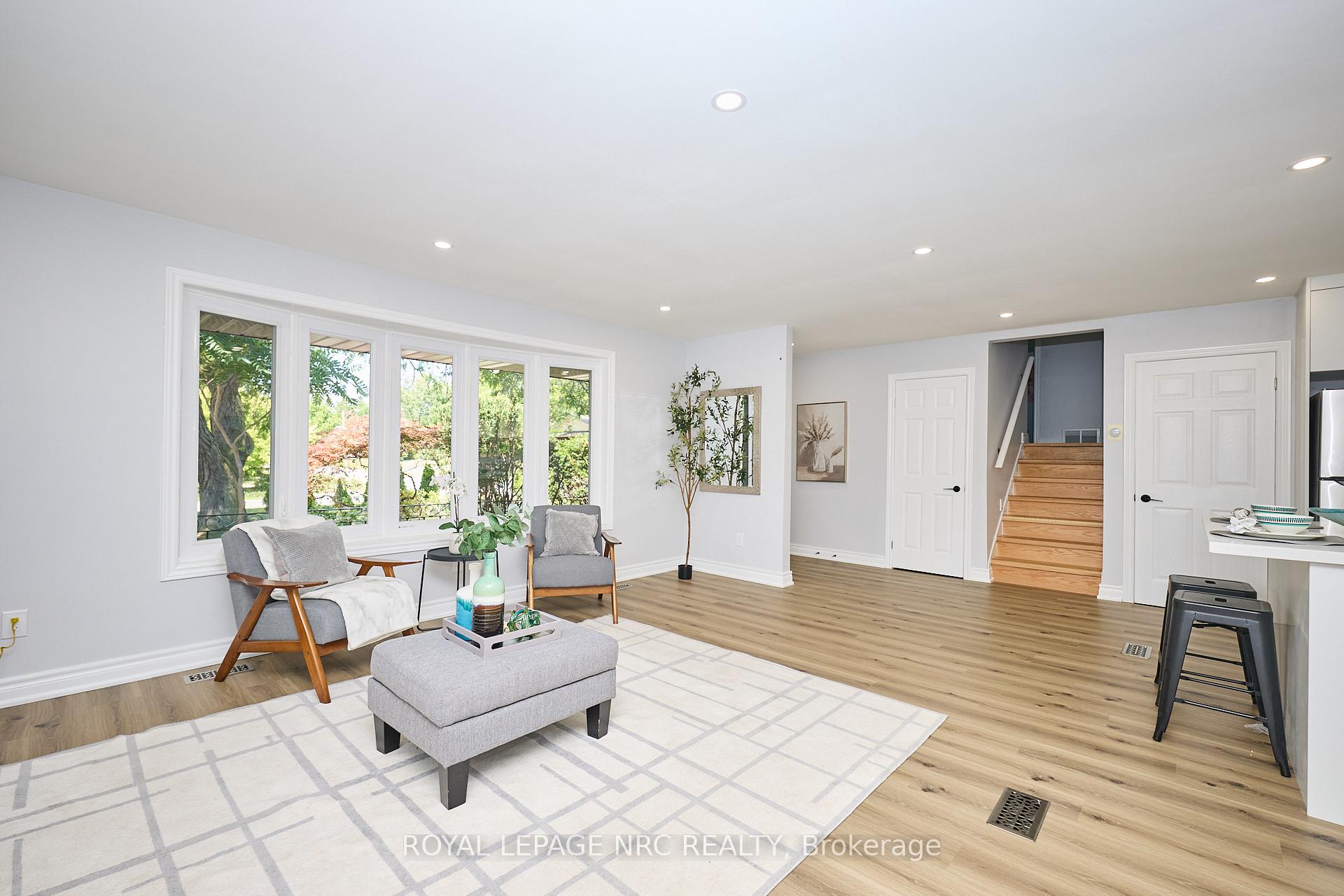 Photo 11 of 22 Oakridge Avenue, St. Catharines, Glendale/Glenridge — HOMEH