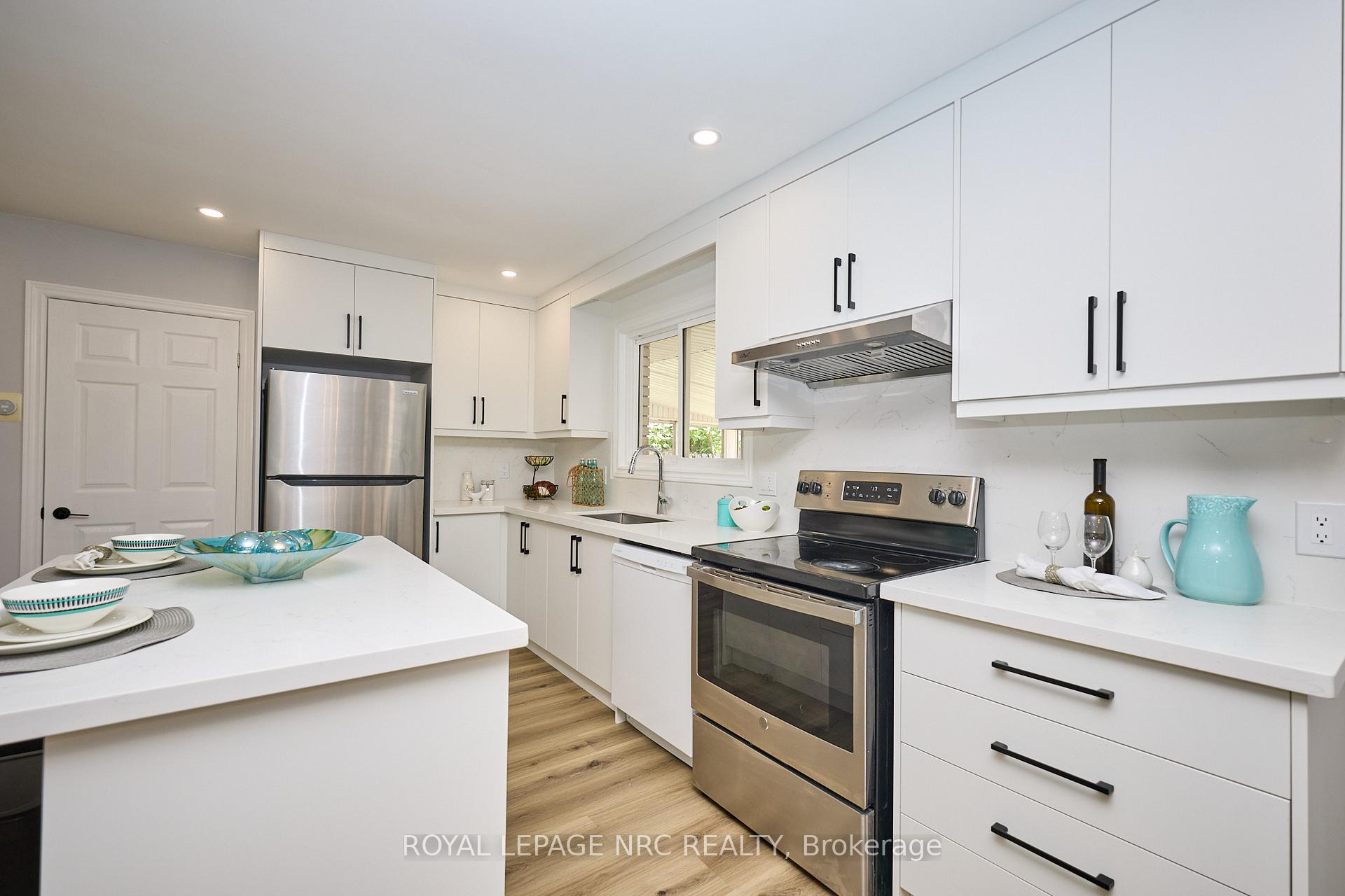 Photo 13 of 22 Oakridge Avenue, St. Catharines, Glendale/Glenridge — HOMEH