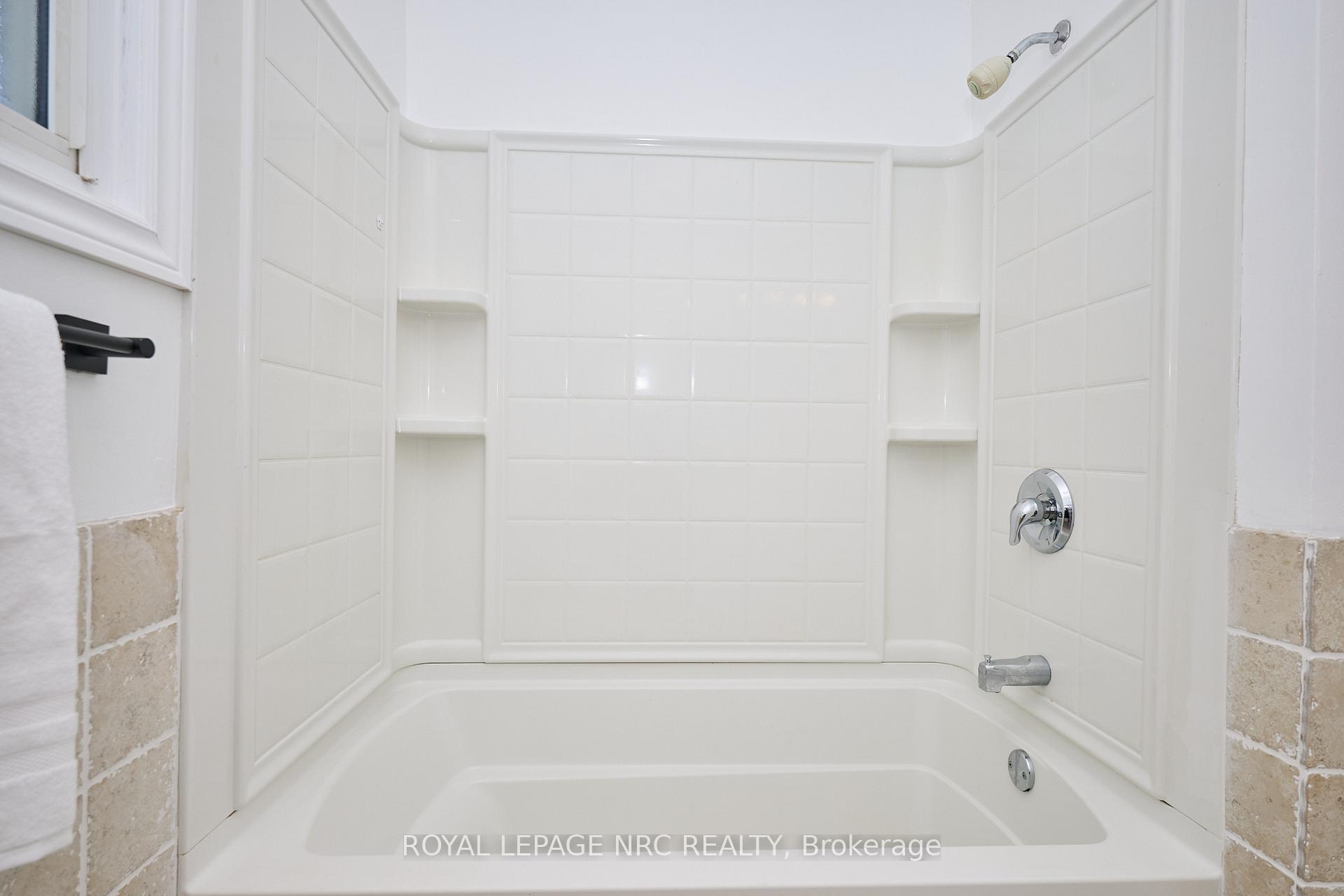 Photo 18 of 22 Oakridge Avenue, St. Catharines, Glendale/Glenridge — HOMEH