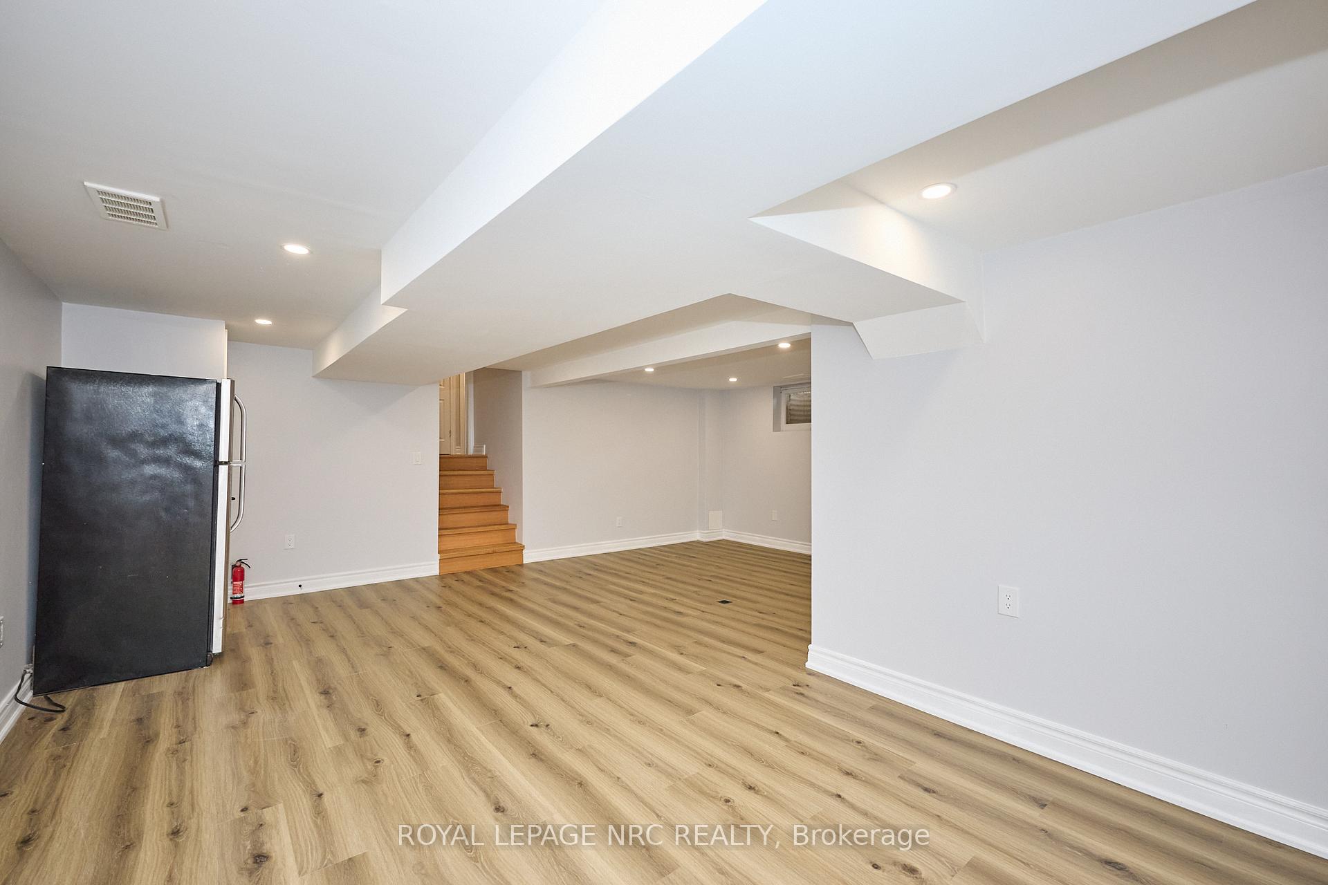 Photo 32 of 22 Oakridge Avenue, St. Catharines, Glendale/Glenridge — HOMEH
