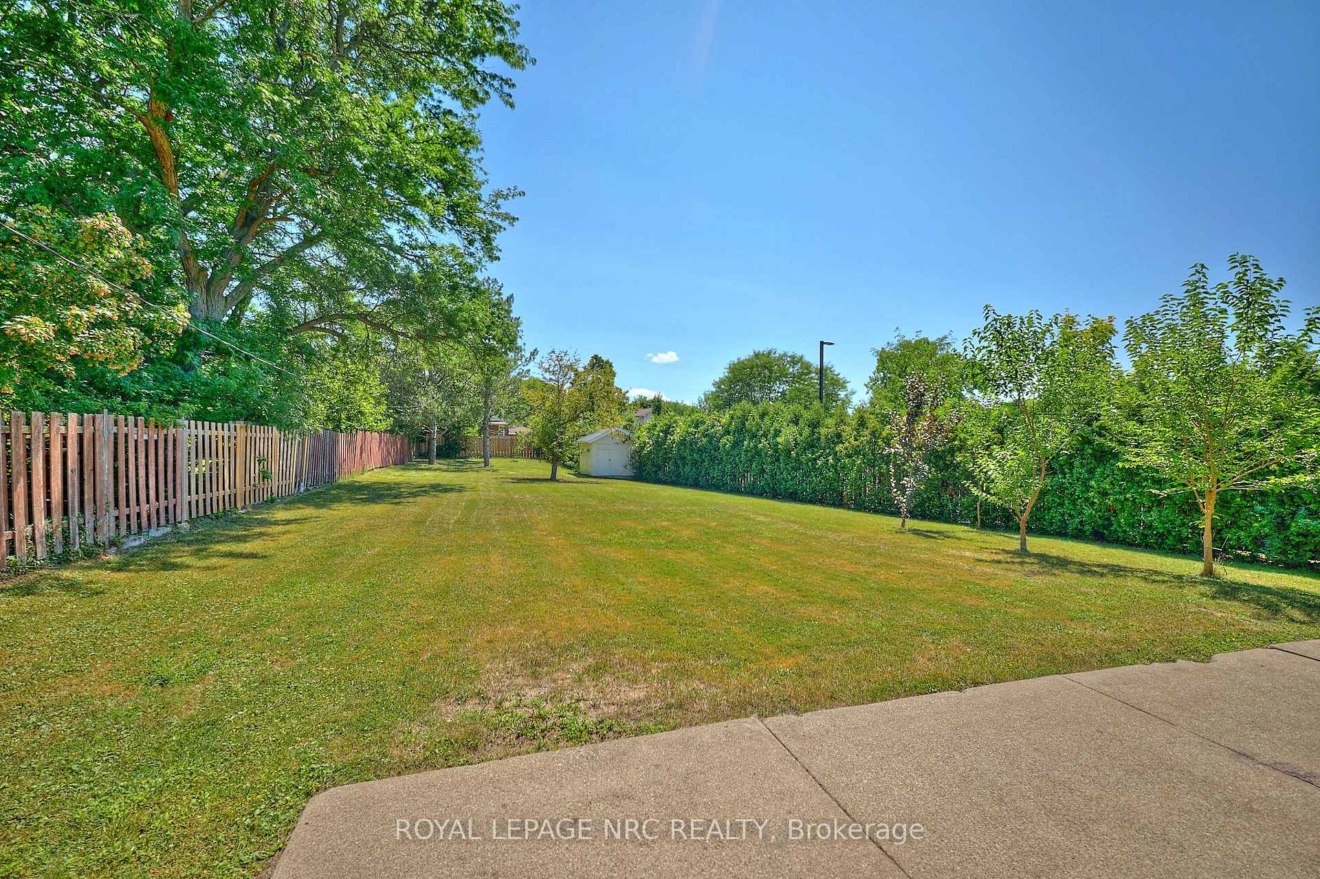 Photo 40 of 22 Oakridge Avenue, St. Catharines, Glendale/Glenridge — HOMEH
