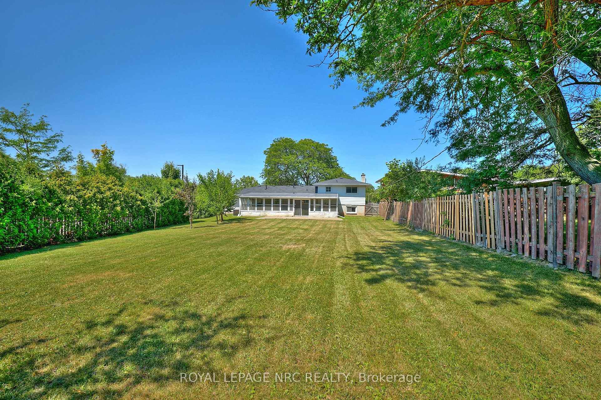 Photo 43 of 22 Oakridge Avenue, St. Catharines, Glendale/Glenridge — HOMEH