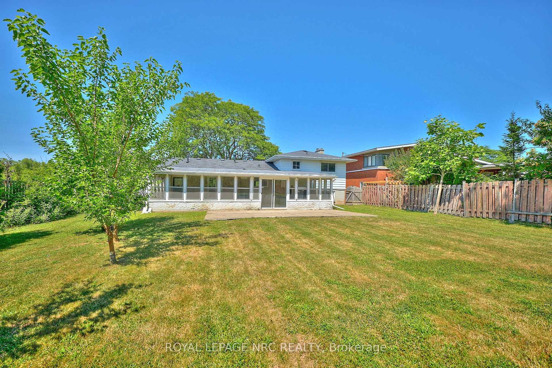 Photo 45 of 22 Oakridge Avenue, St. Catharines, Glendale/Glenridge — HOMEH