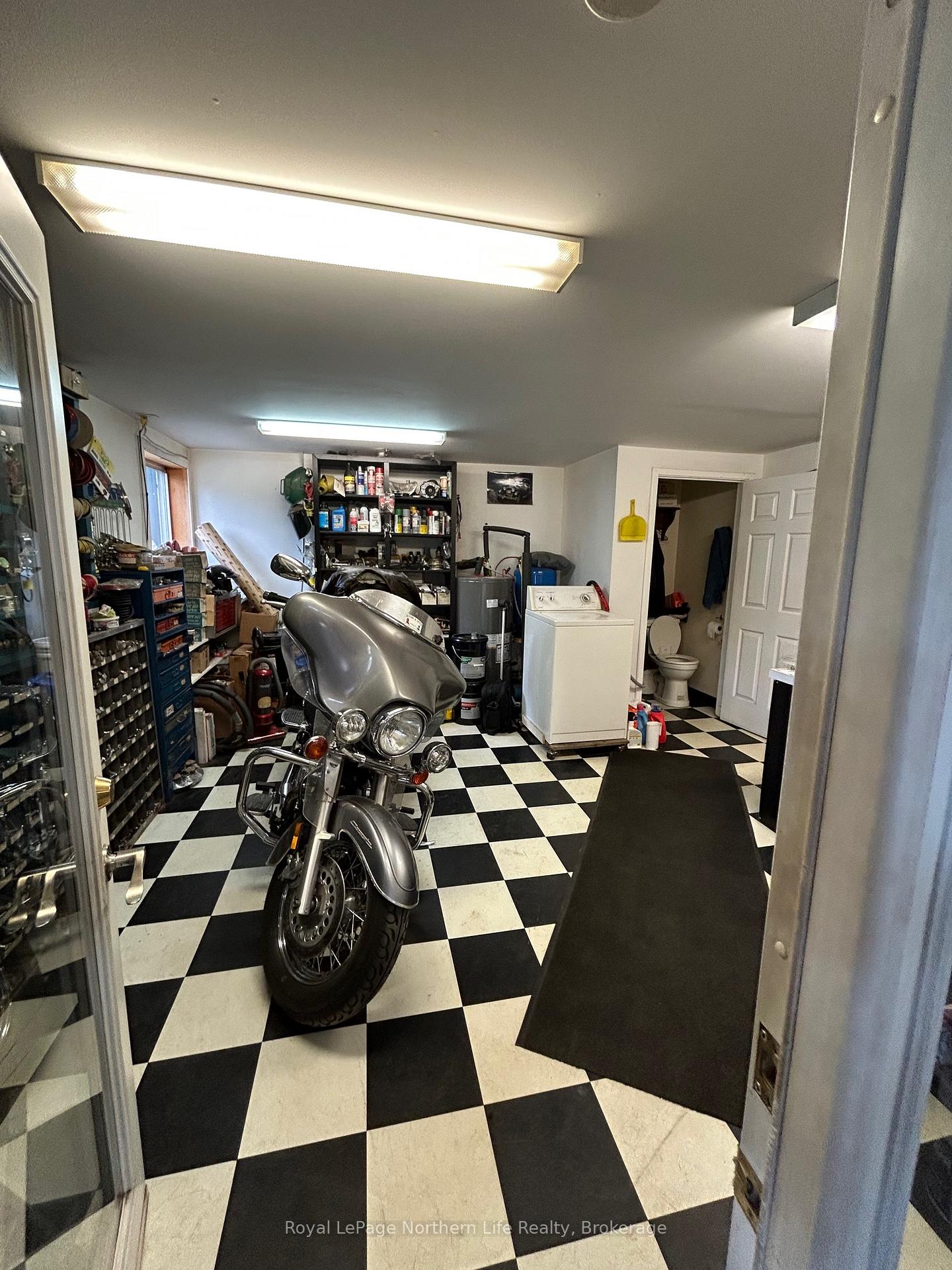 Photo 13 of 970 Highway 522, Powassan — HOMEH