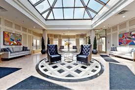 Photo 2 of Unit 404, 14924 Yonge Street, Aurora, Aurora Highlands — HOMEH