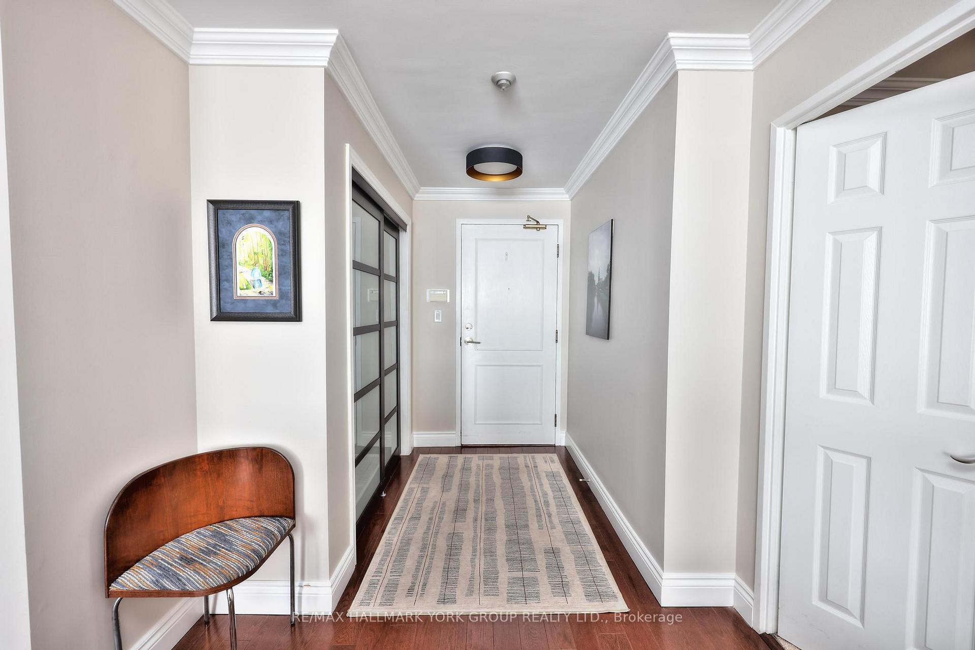 Photo 16 of Unit 404, 14924 Yonge Street, Aurora, Aurora Highlands — HOMEH