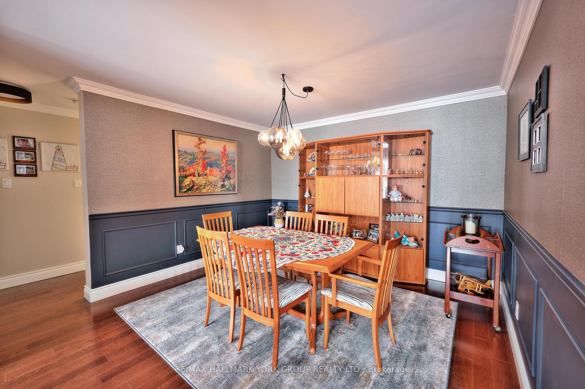Photo 17 of Unit 404, 14924 Yonge Street, Aurora, Aurora Highlands — HOMEH
