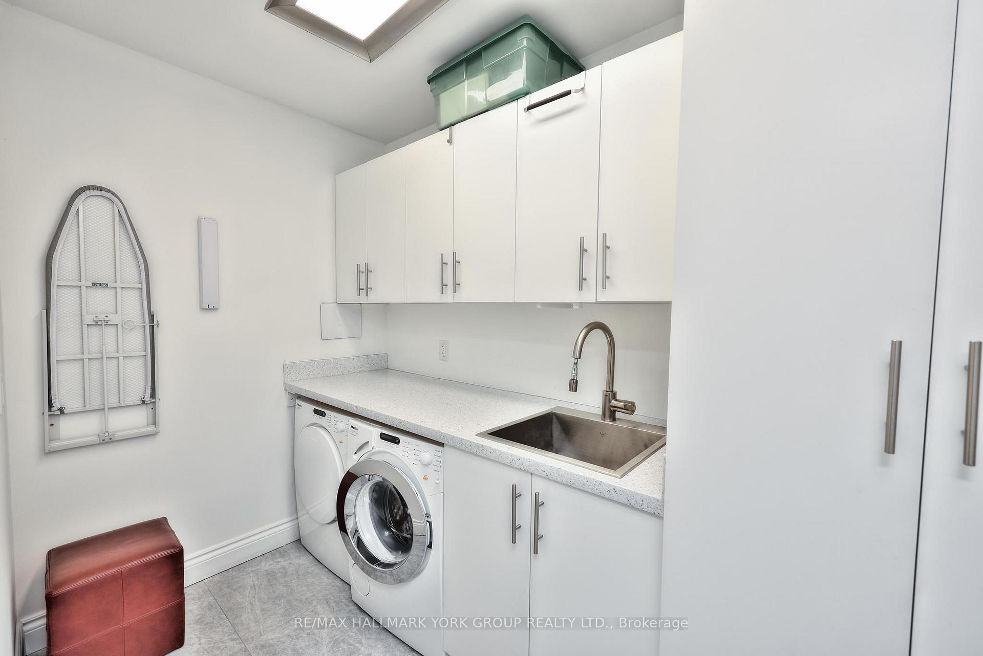 Photo 22 of Unit 404, 14924 Yonge Street, Aurora, Aurora Highlands — HOMEH