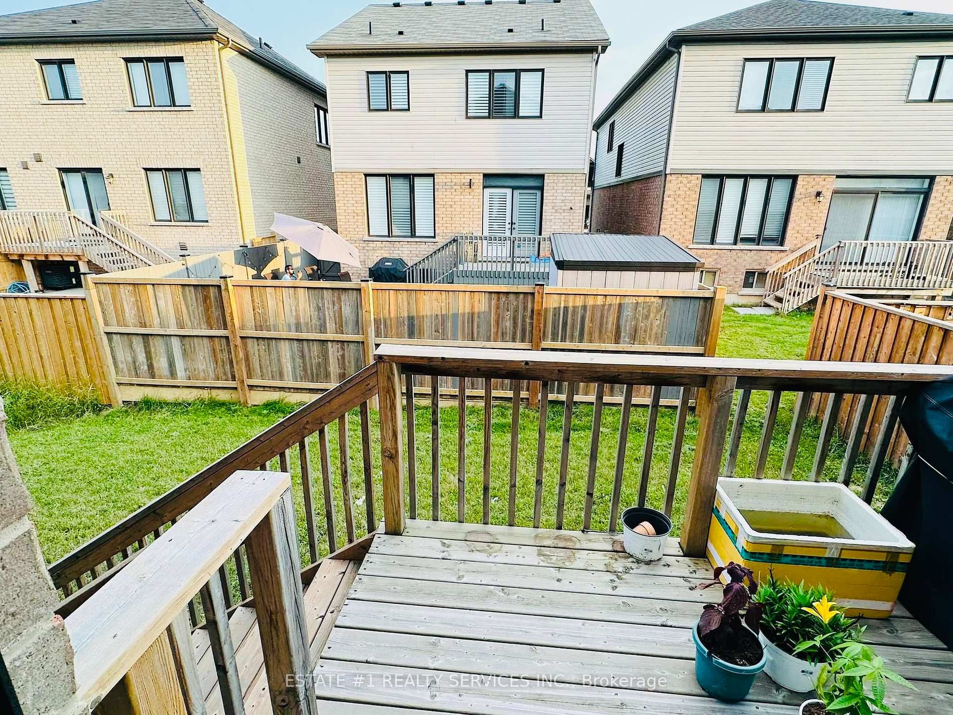 Photo 8 of 16 Pagebrook Crescent, Hamilton, Stoney Creek — HOMEH