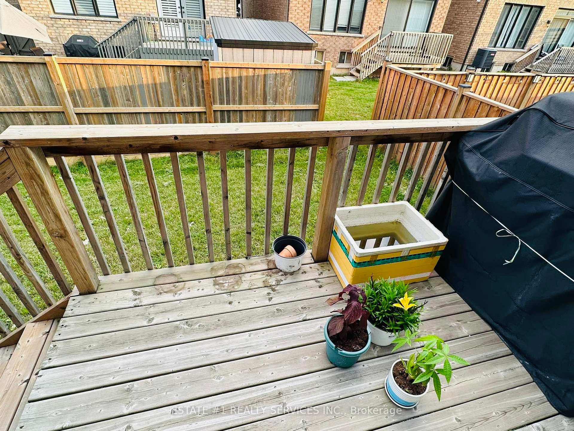 Photo 12 of 16 Pagebrook Crescent, Hamilton, Stoney Creek — HOMEH