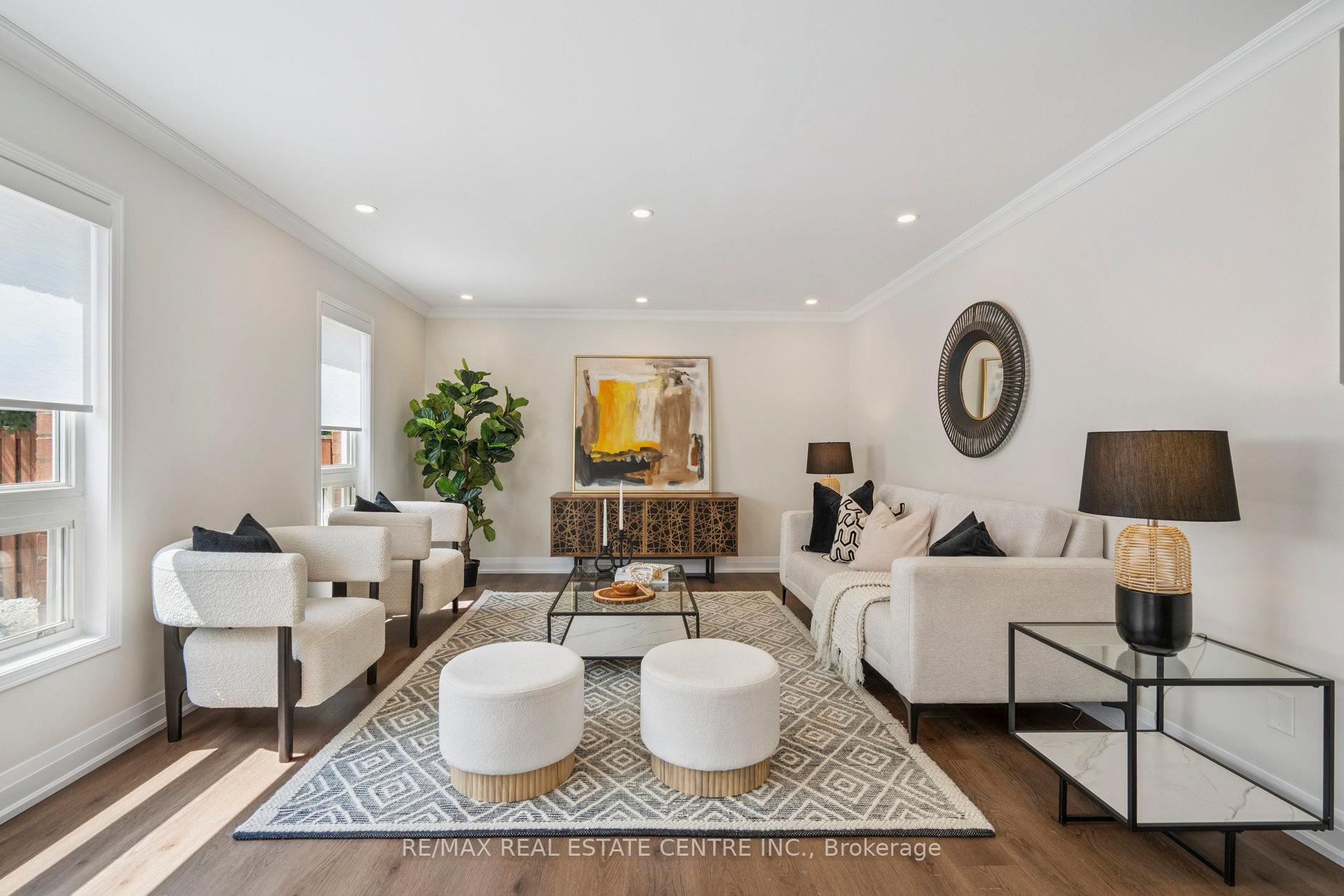 Photo 6 of 39 Four Seasons Circle, Brampton, Fletcher's Meadow — HOMEH