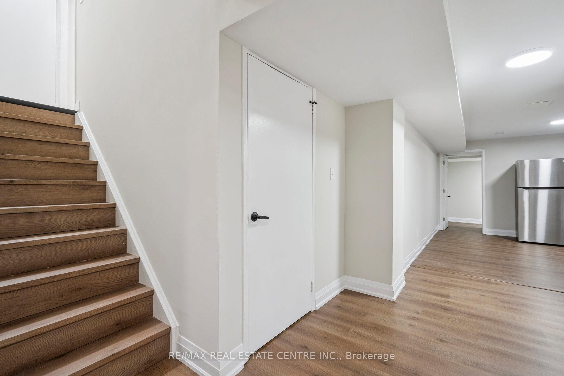 Photo 54 of 39 Four Seasons Circle, Brampton, Fletcher's Meadow — HOMEH