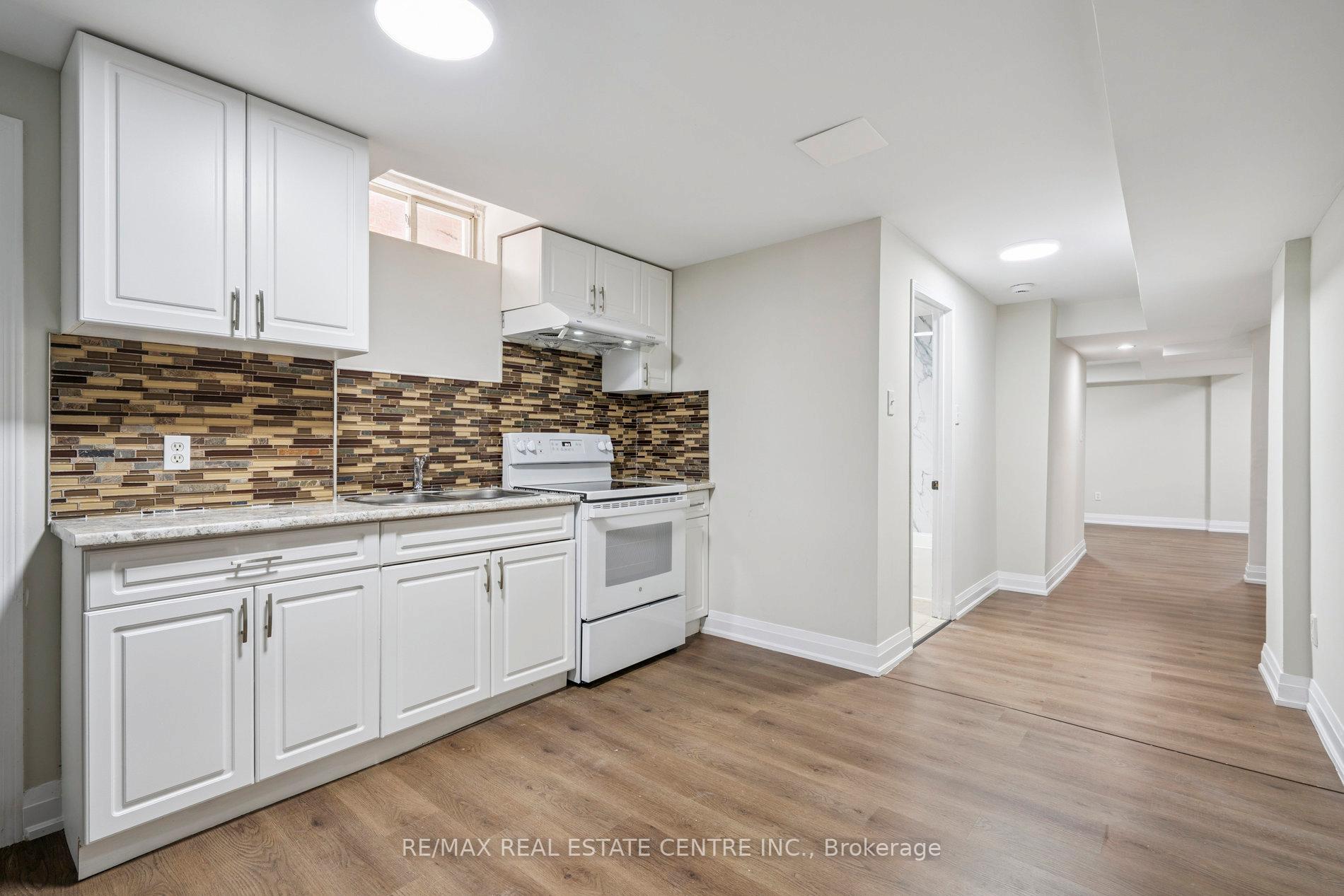 Photo 56 of 39 Four Seasons Circle, Brampton, Fletcher's Meadow — HOMEH