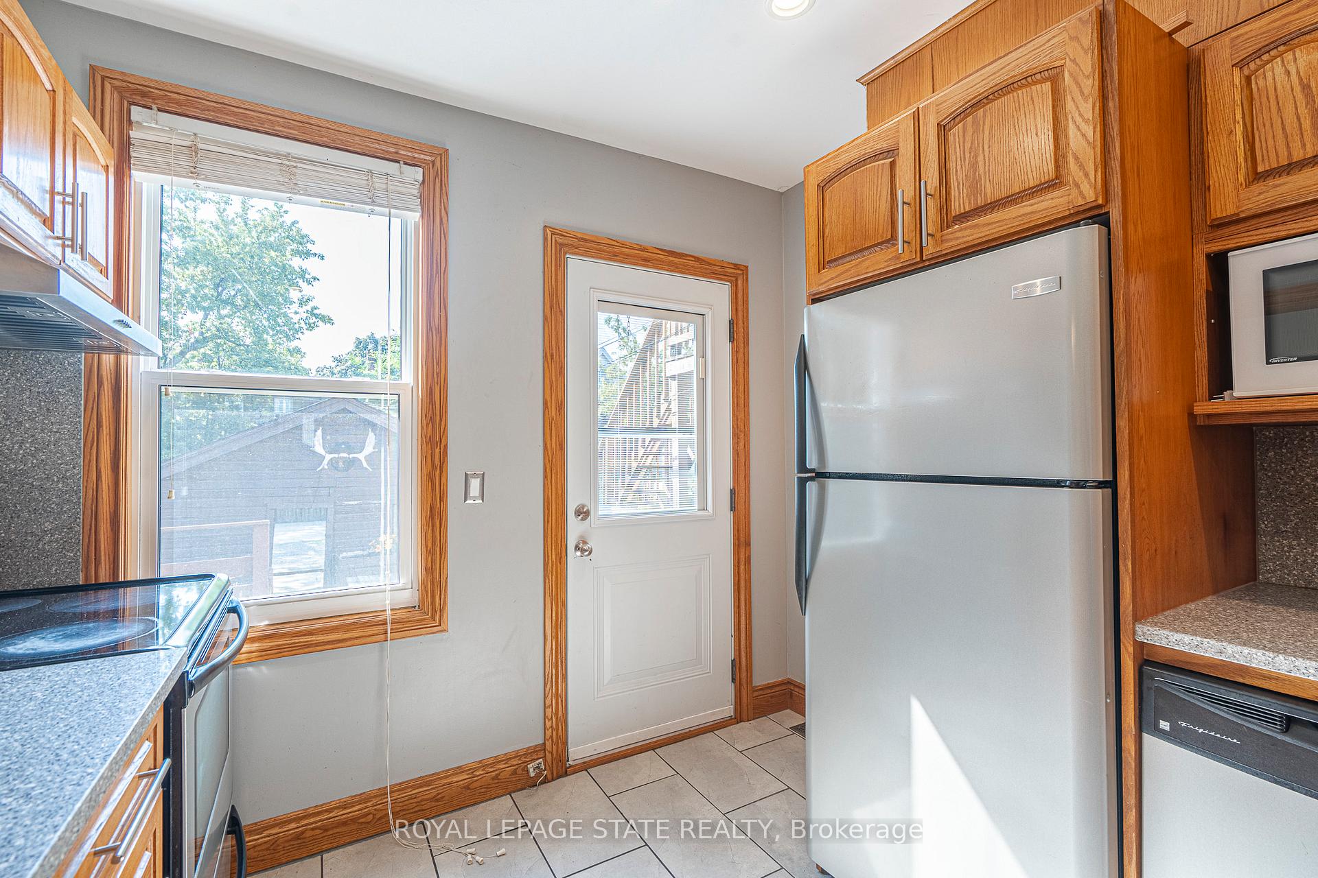 Photo 16 of 36 Spadina Avenue, Hamilton, Stipley — HOMEH