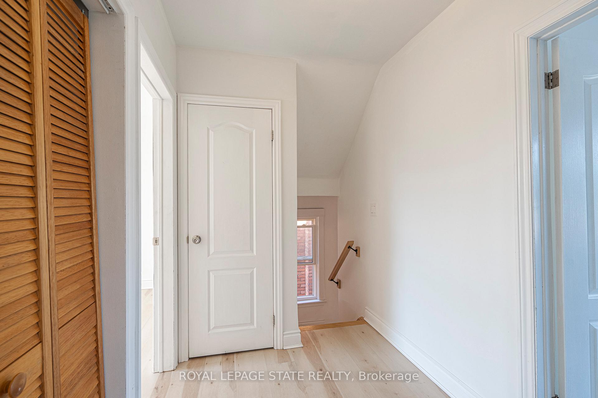 Photo 34 of 36 Spadina Avenue, Hamilton, Stipley — HOMEH