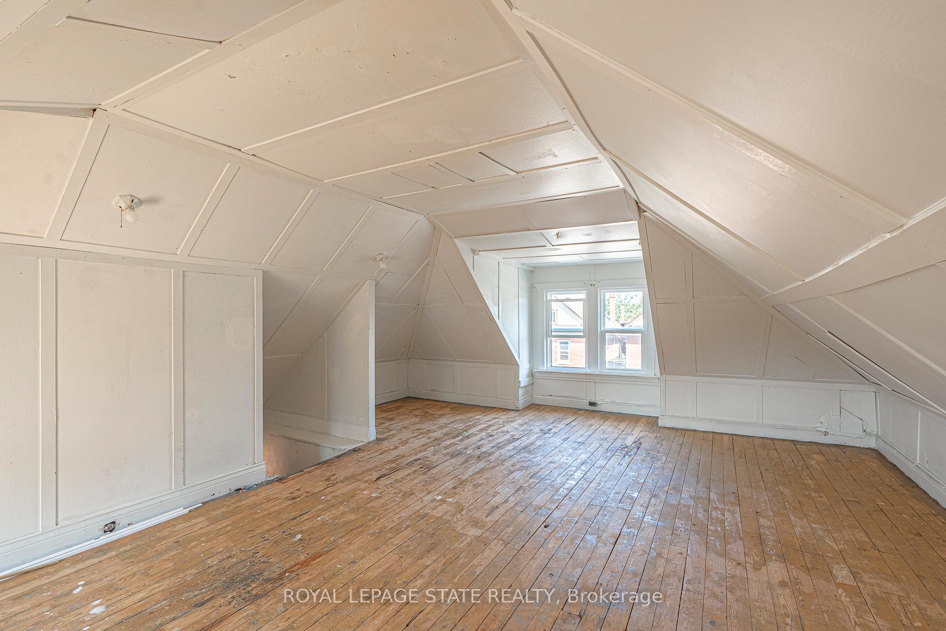 Photo 36 of 36 Spadina Avenue, Hamilton, Stipley — HOMEH