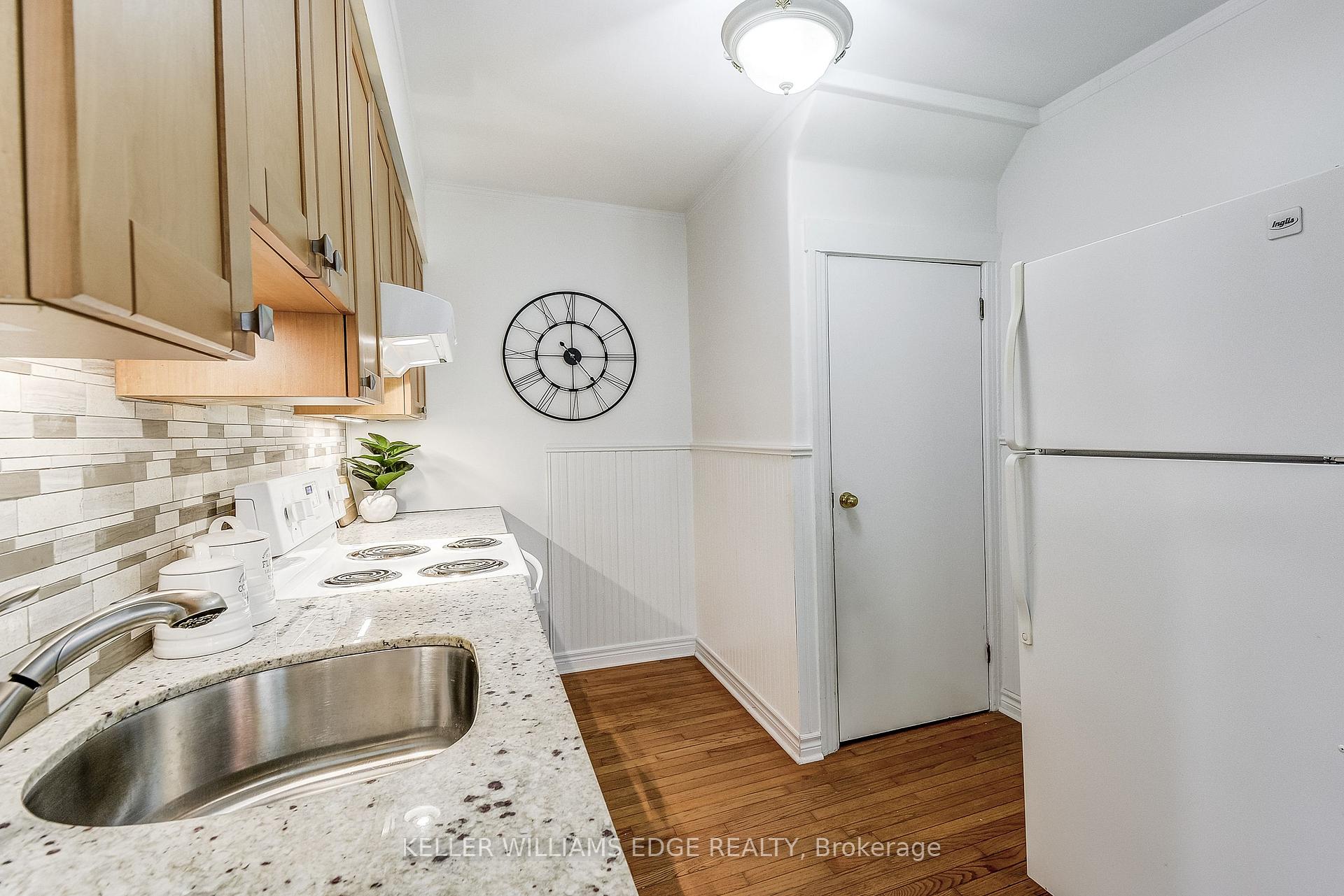 Photo 8 of 79 Mountain Avenue, Hamilton, Kirkendall — HOMEH
