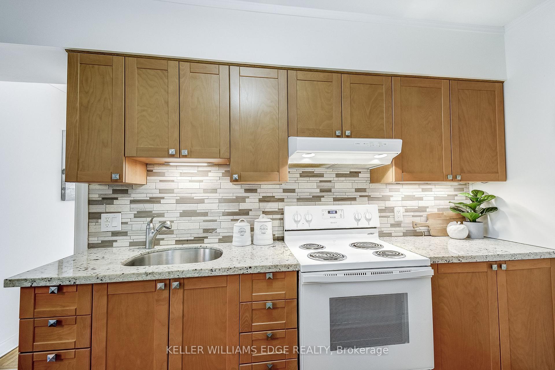 Photo 10 of 79 Mountain Avenue, Hamilton, Kirkendall — HOMEH