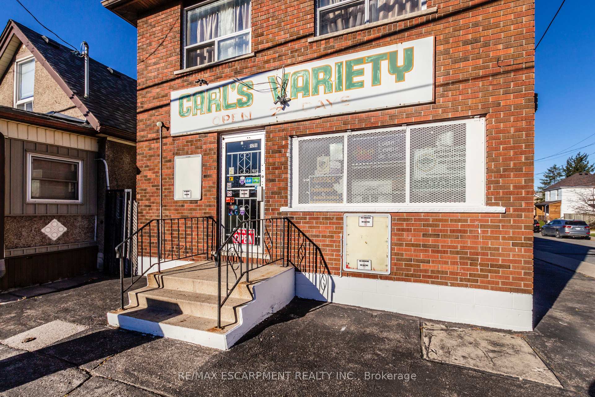 Photo 5 of 1295 Cannon Street E, Hamilton, Crown Point — HOMEH
