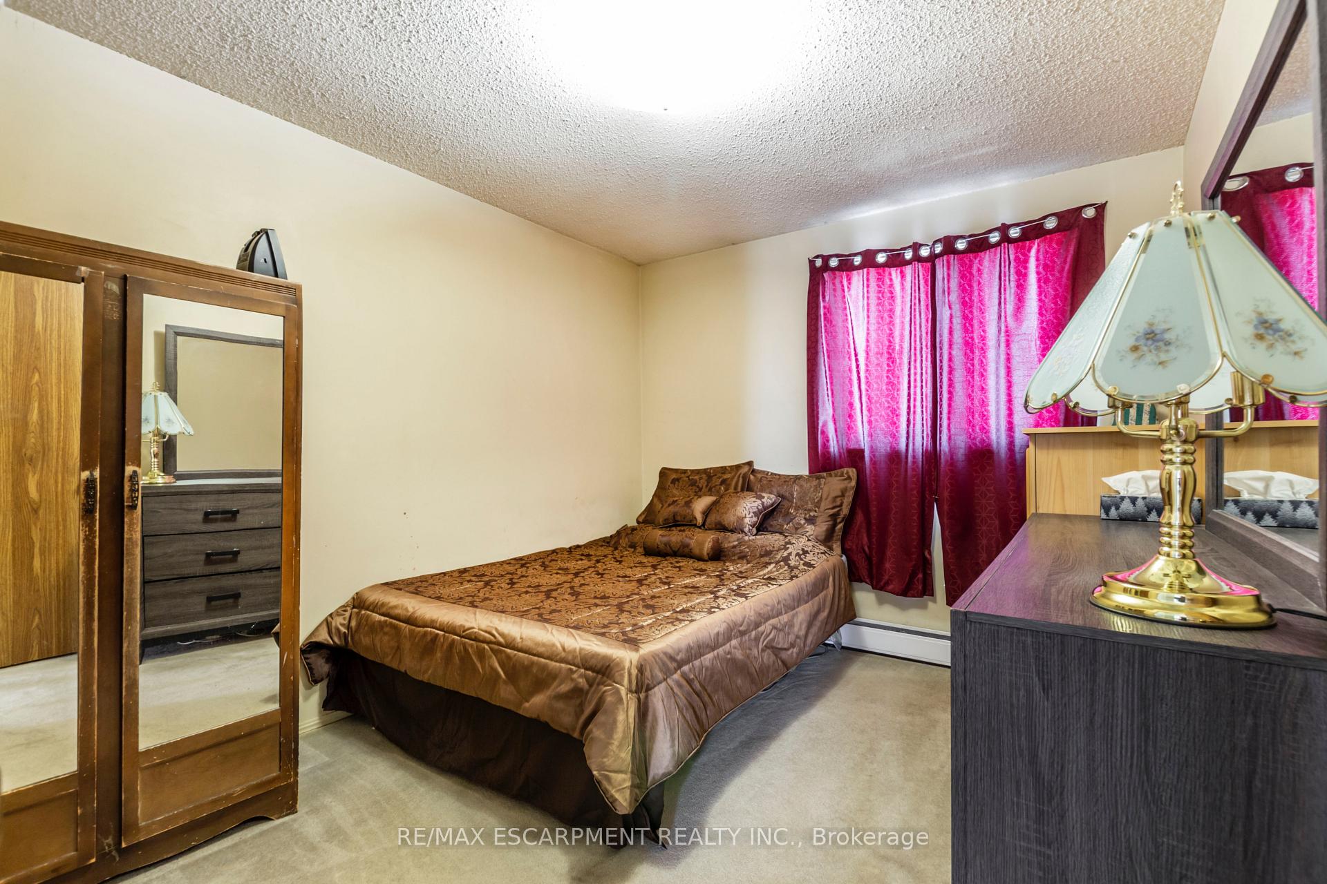 Photo 63 of 1295 Cannon Street E, Hamilton, Crown Point — HOMEH