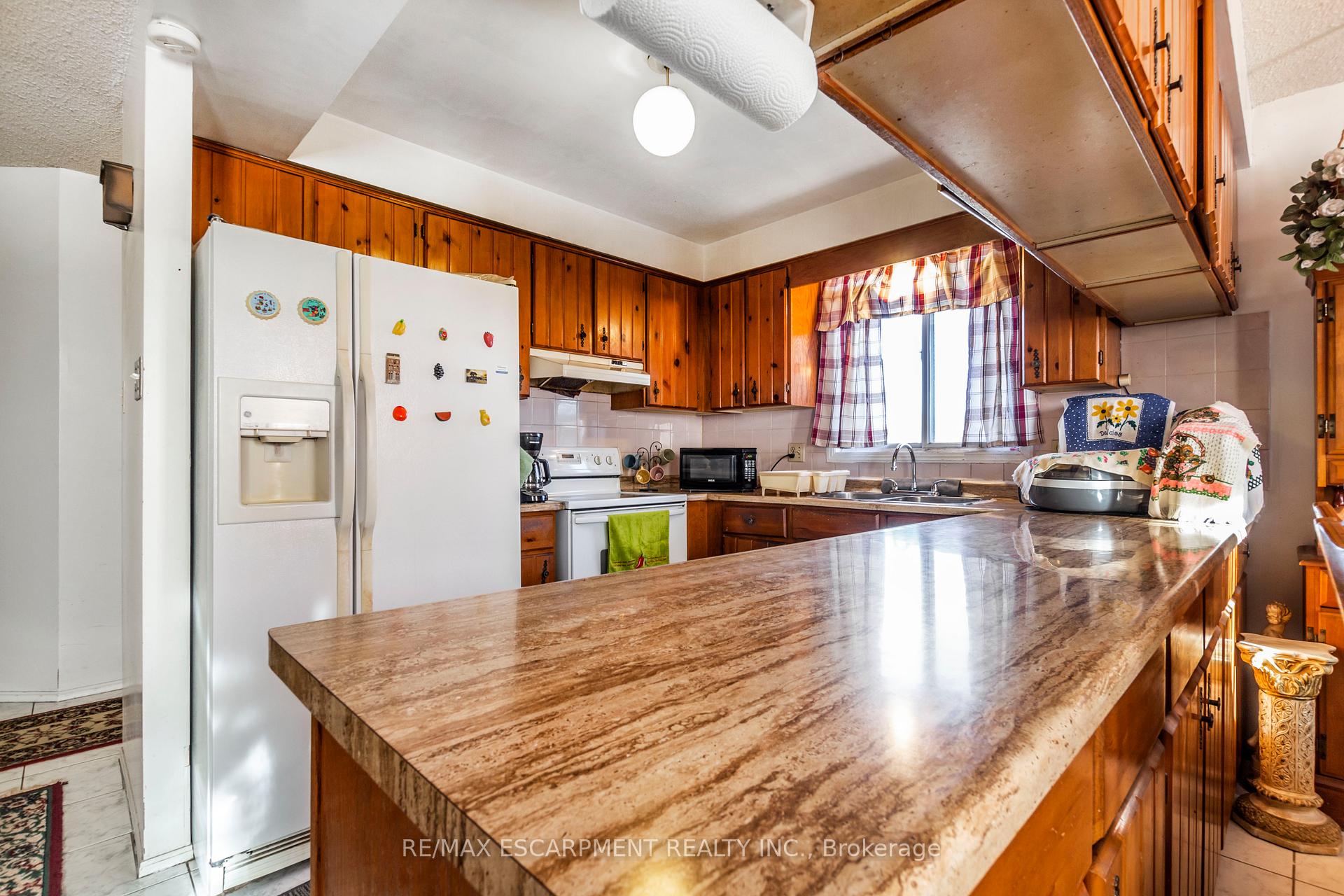 Photo 40 of 1295 Cannon Street E, Hamilton, Crown Point — HOMEH