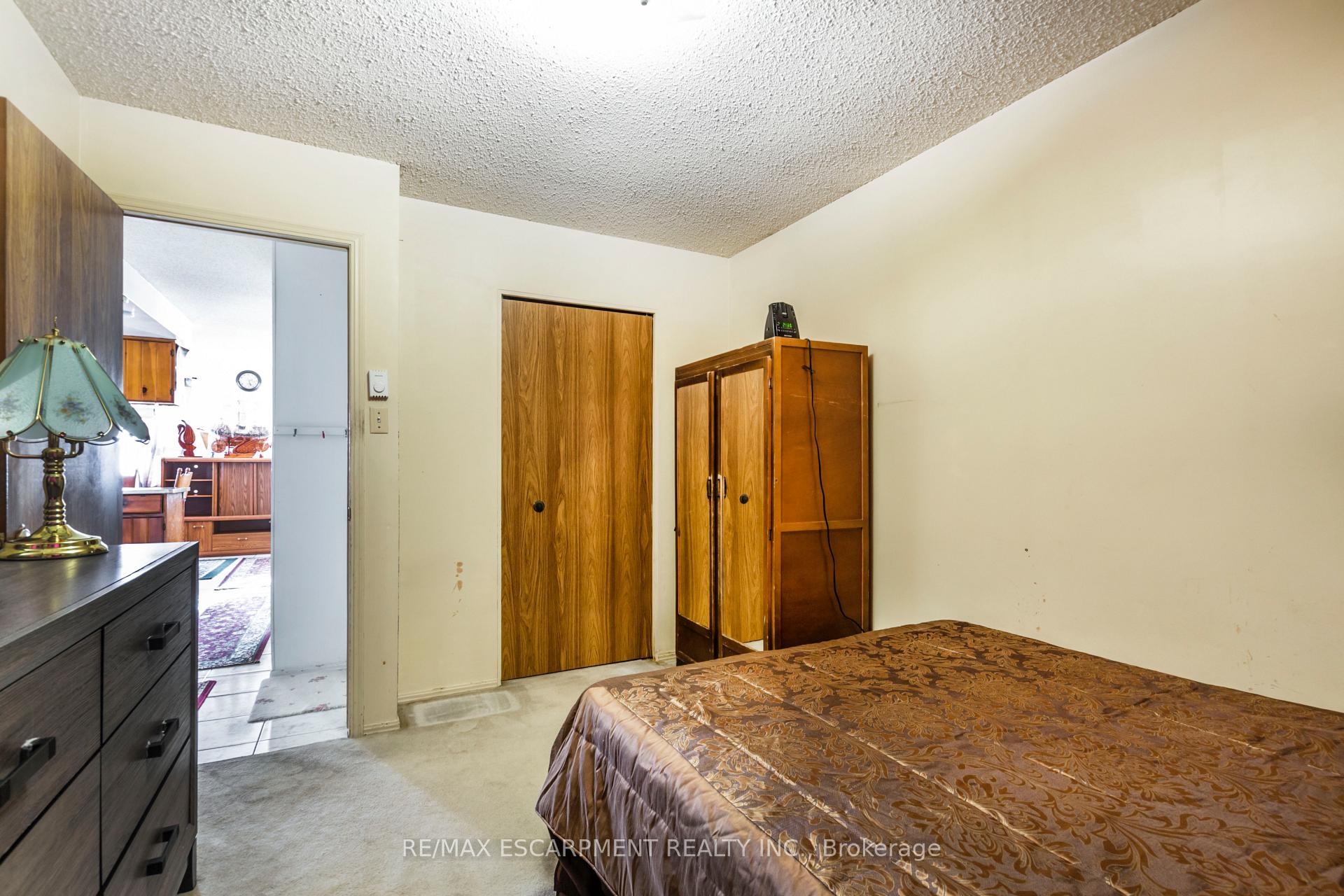 Photo 44 of 1295 Cannon Street E, Hamilton, Crown Point — HOMEH