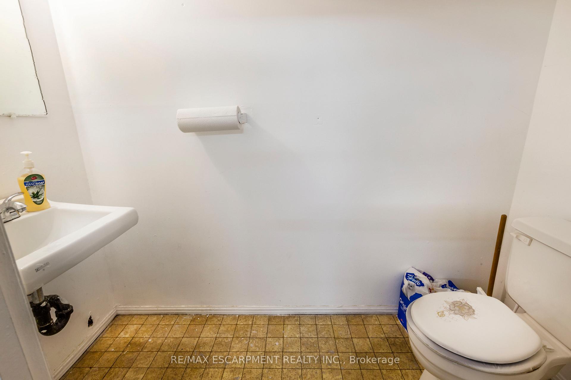 Photo 54 of 1295 Cannon Street E, Hamilton, Crown Point — HOMEH