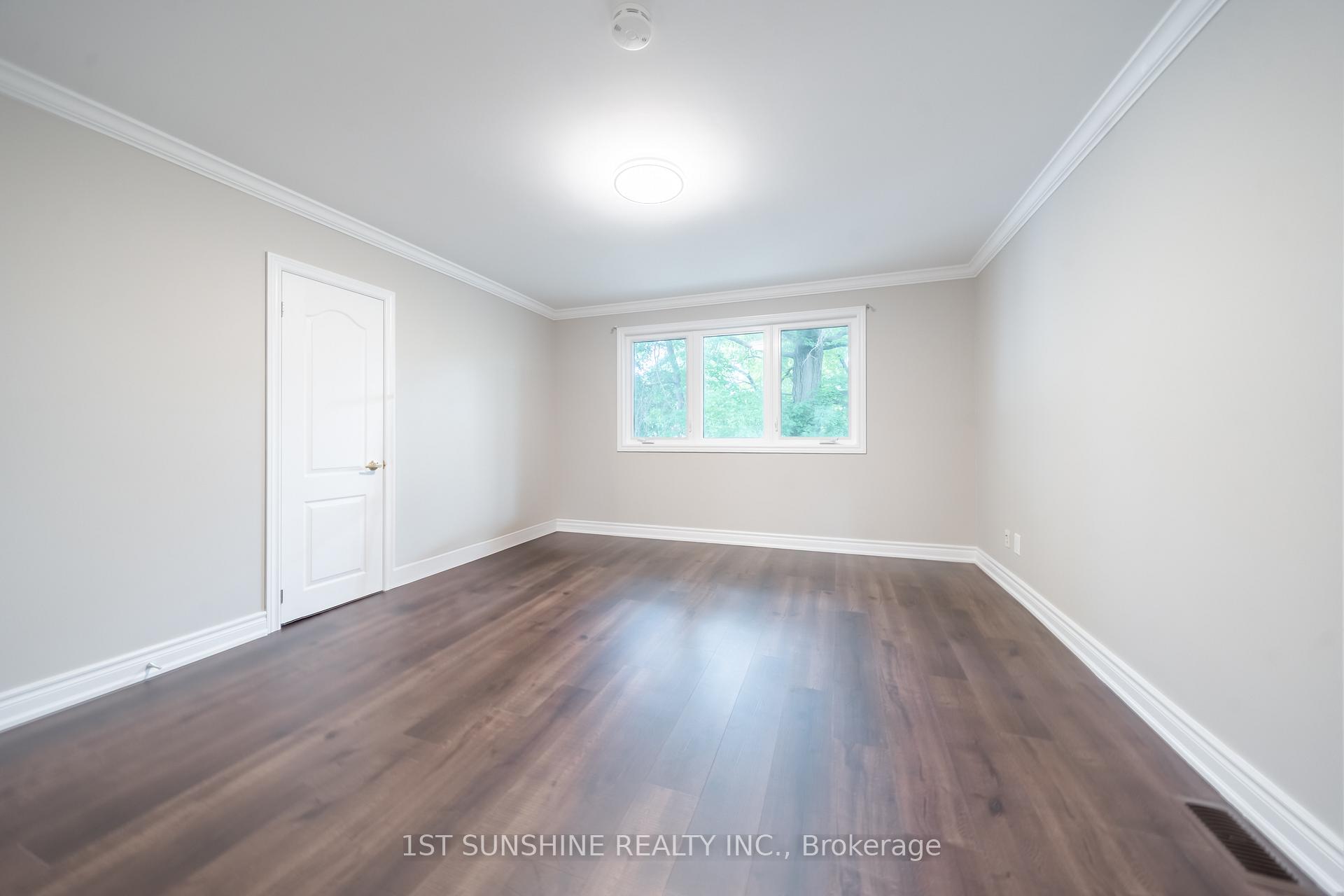 Photo 7 of 1111 King Street W, Hamilton, Westdale — HOMEH
