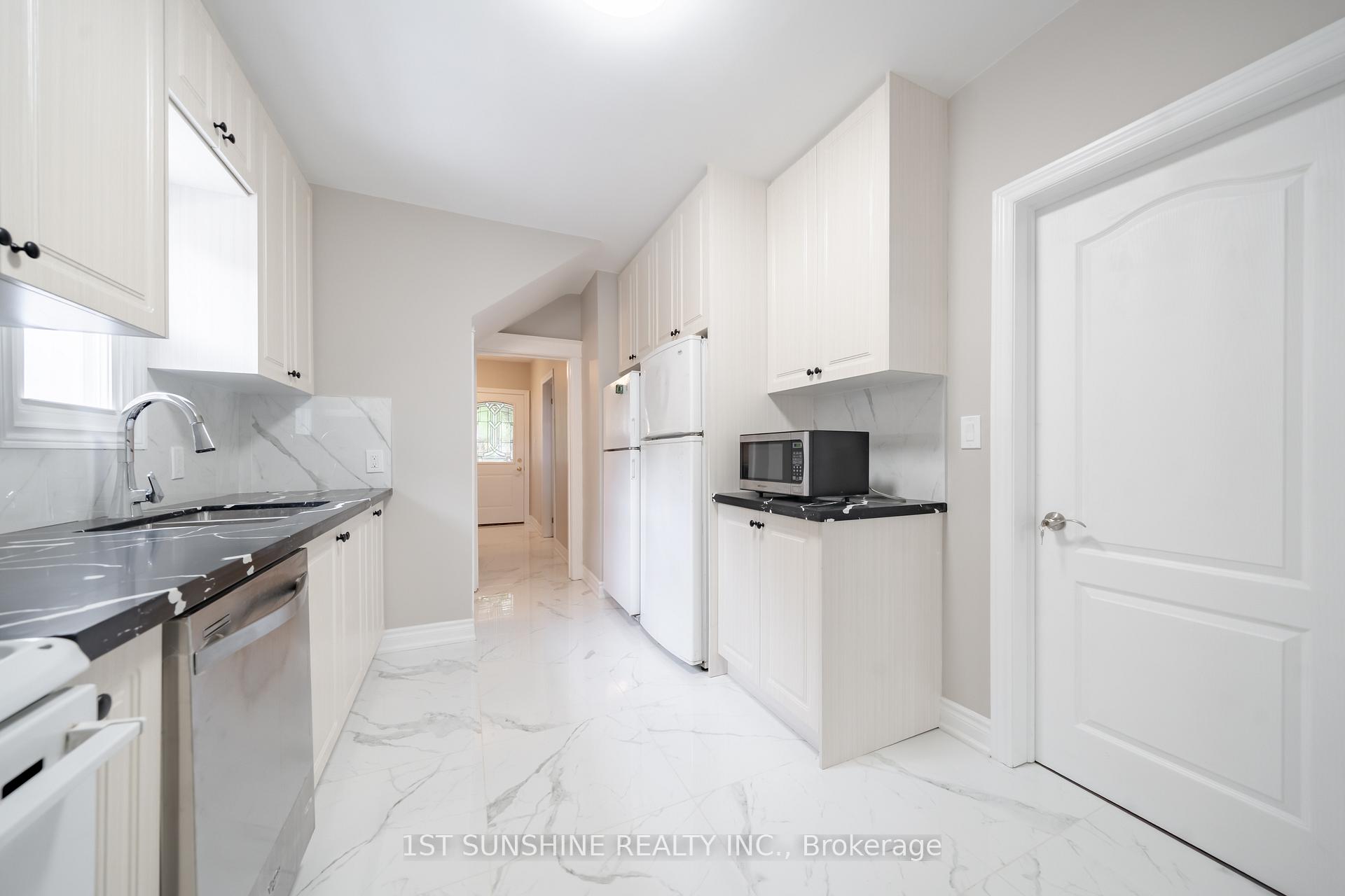 Photo 10 of 1111 King Street W, Hamilton, Westdale — HOMEH