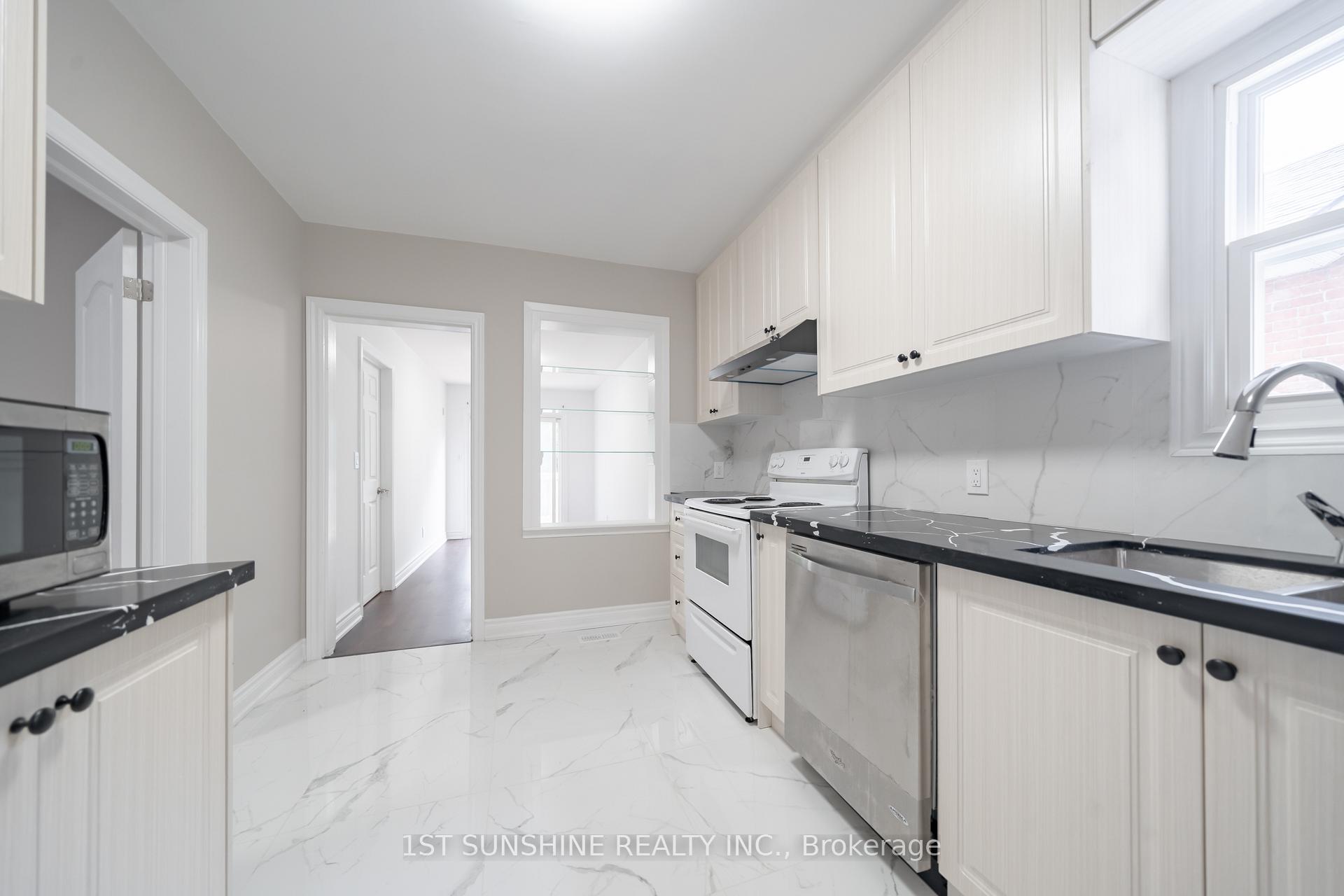 Photo 11 of 1111 King Street W, Hamilton, Westdale — HOMEH