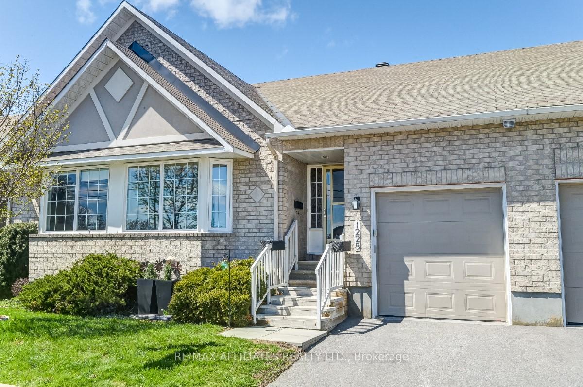 Photo 1 of 1228 Foxborough Private, Ottawa, Beaconwood — HOMEH